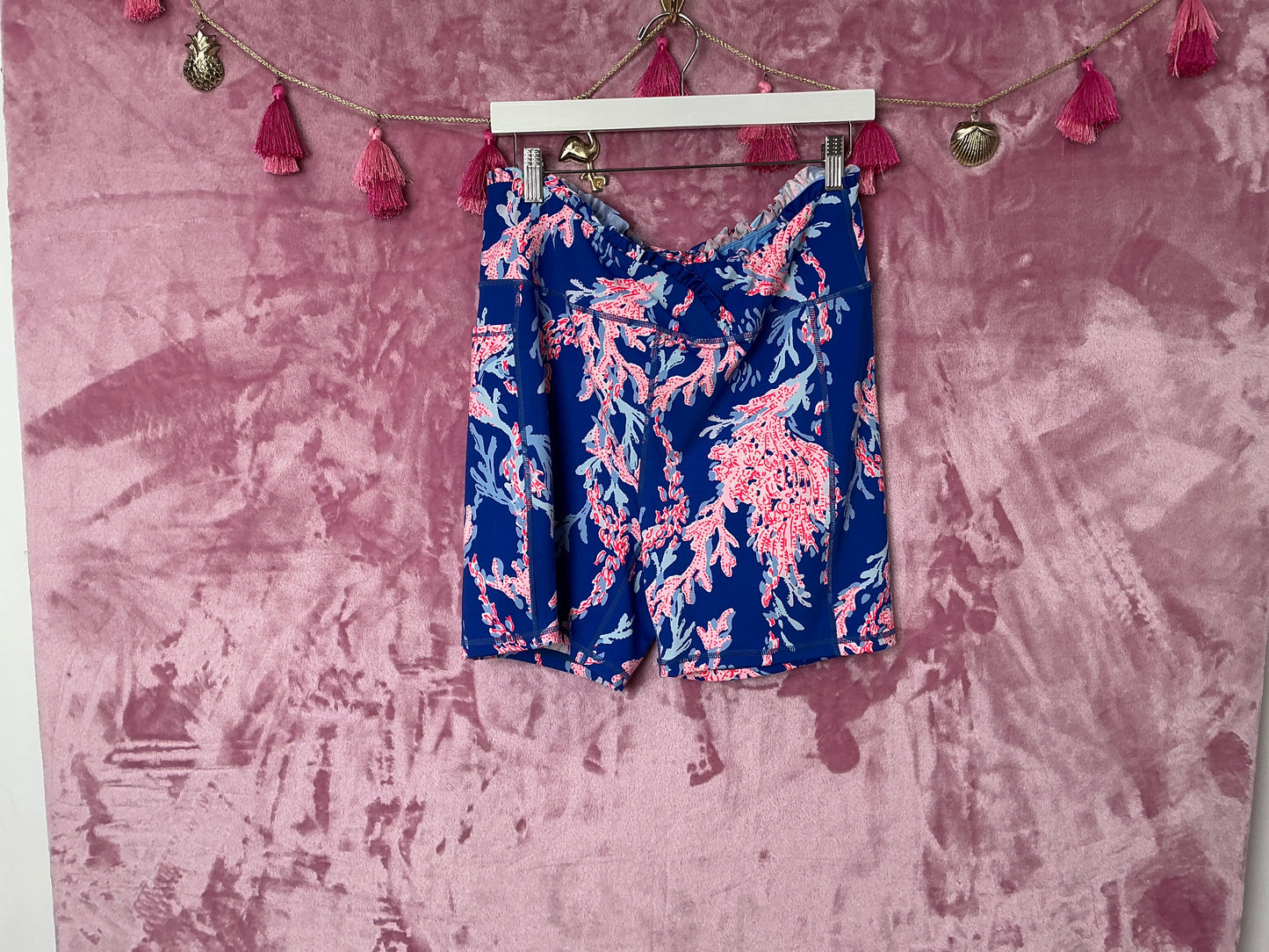 Lilly Pulitzer Short - Size XL