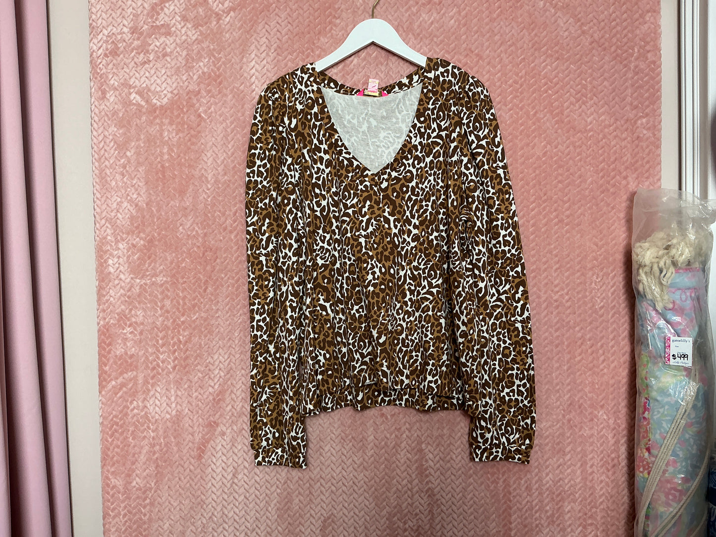 Lilly Pulitzer NWT Jansen V-Neckline Swea Chocolate My Favorite Spot - Size XXL