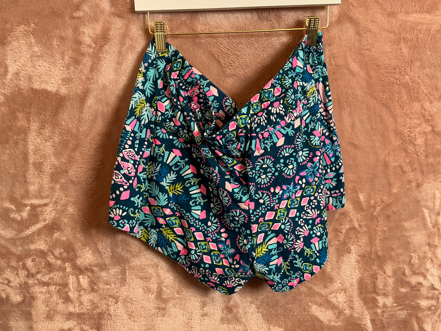 Lilly Pulitzer Short - Size XL