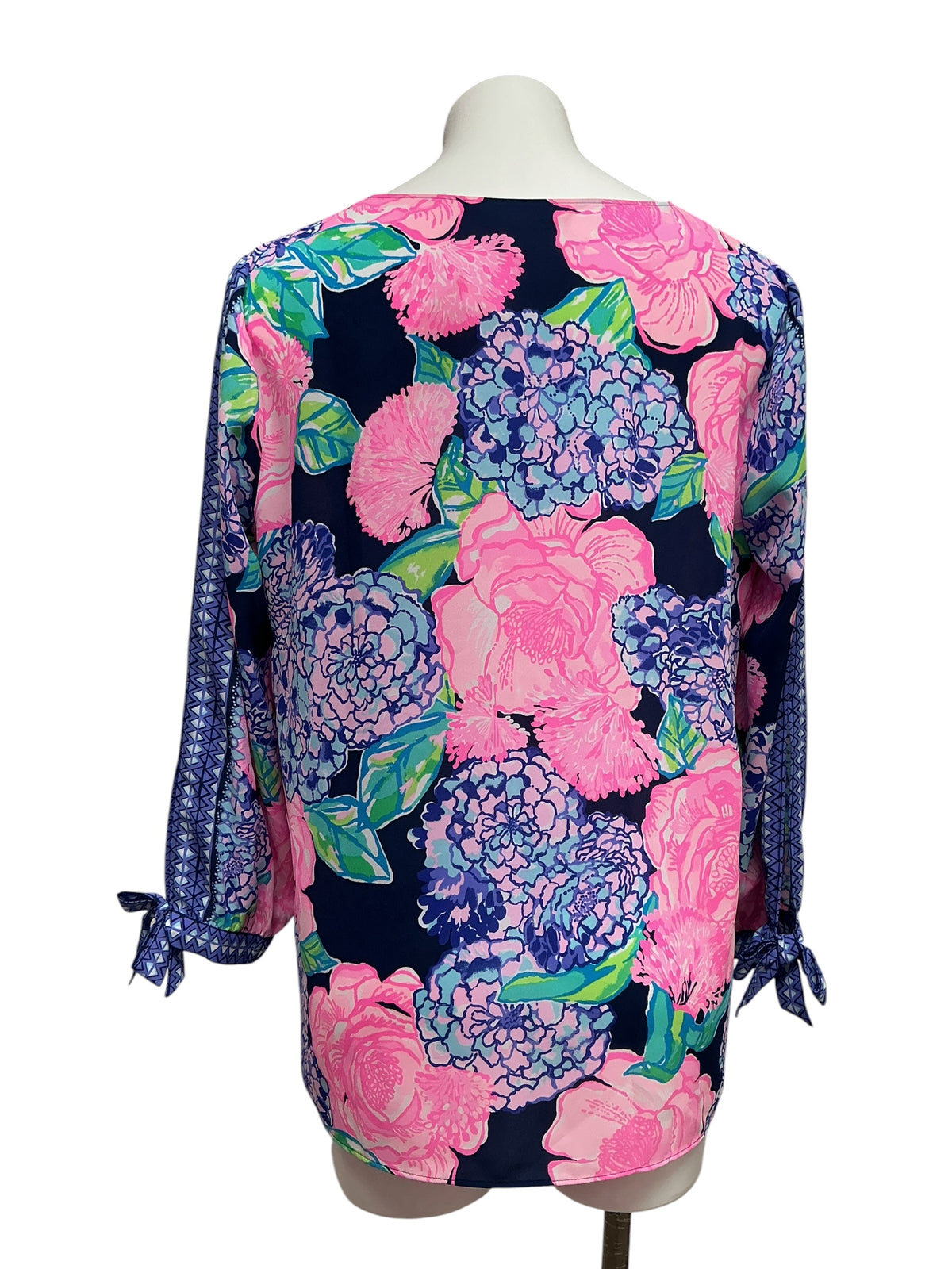 Lilly Pulitzer Aleah Top High Tide Navy Hey Hey Bouquet - Size L