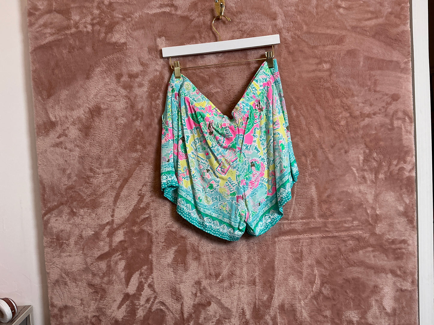 Lilly Pulitzer Short - Size XL
