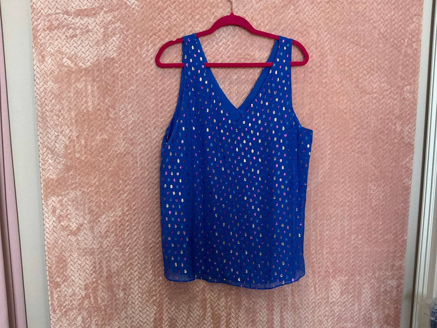 Lilly Pulitzer Top NWT - Florin Silk Sleeveless V-Neck - Iris Blue - Moroccan Metallic Clip - Size XL