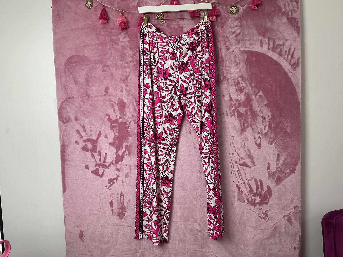 Lilly Pulitzer NWT Grenada UPF 50+ Knit Pant Elder Flower Blossom Lil Escape Plan Engineered Chilly Lilly