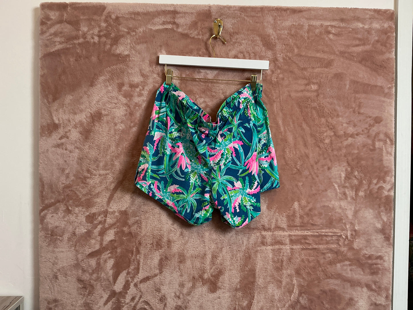 Lilly Pulitzer Short - Size XL