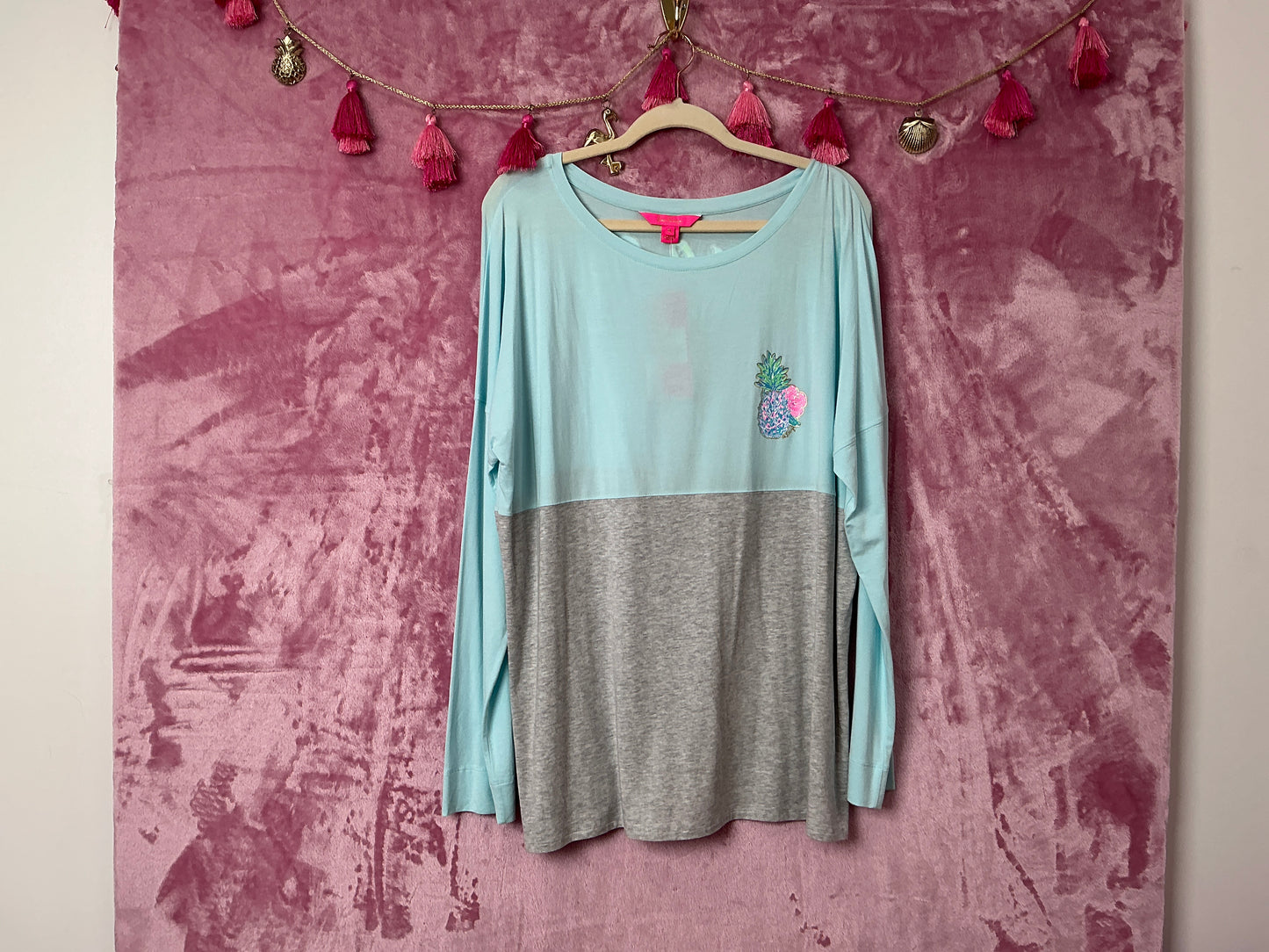 Lilly Pulitzer NWT Finn Top Swizzle In XX Lilly Finn Graphic - Size XL