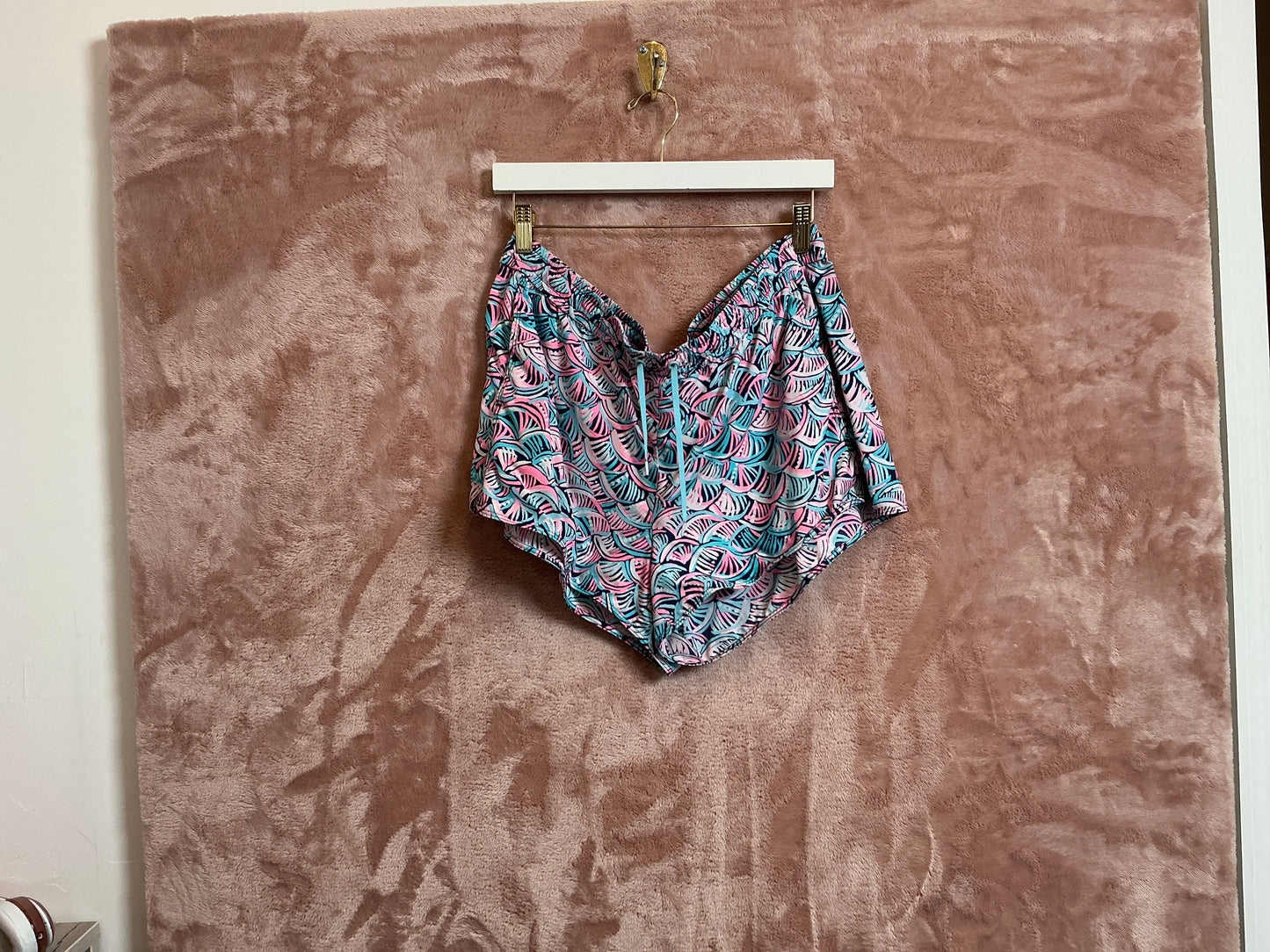 Lilly Pulitzer Short - Size XL