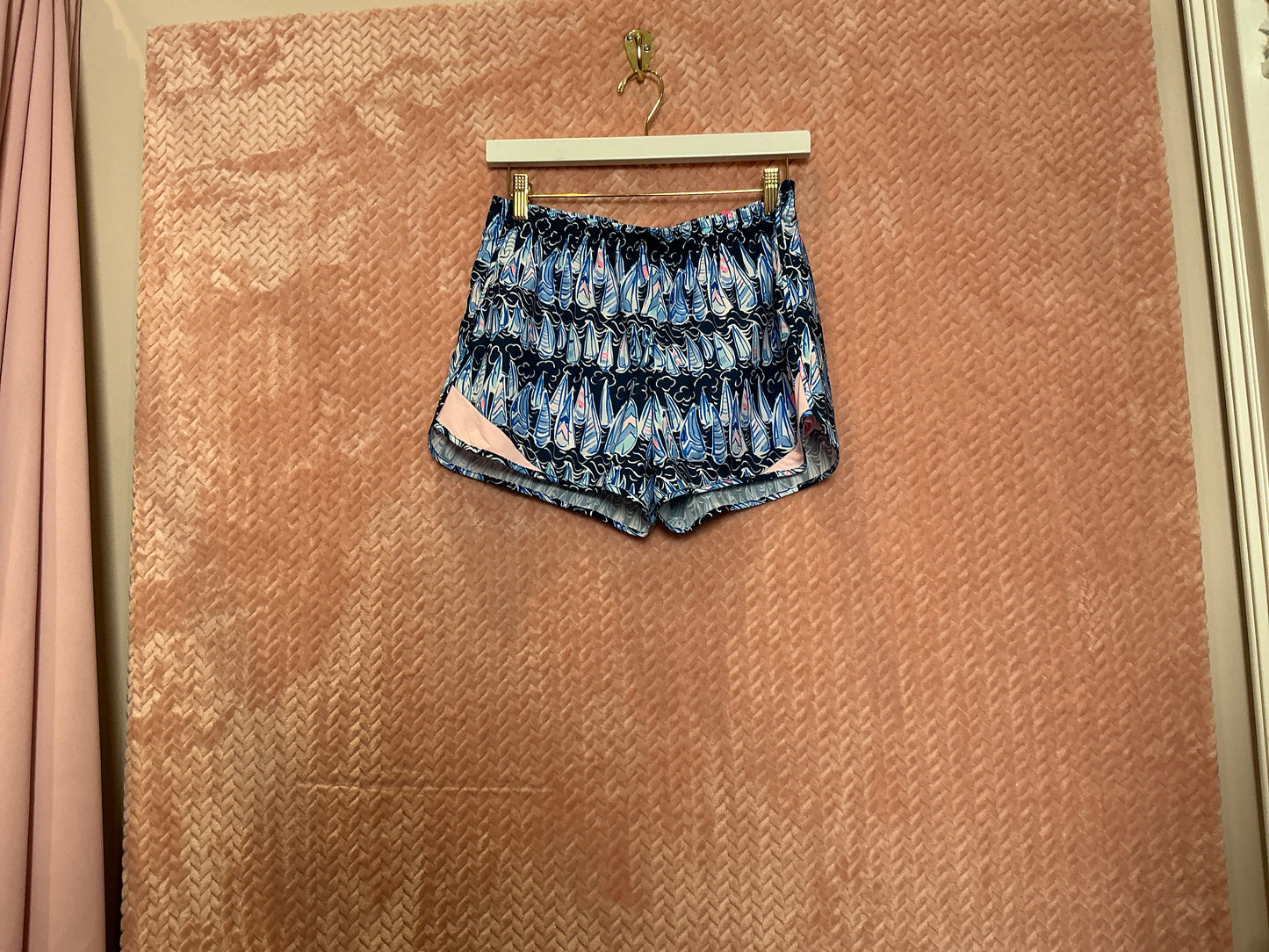 Lilly Pulitzer NWT Ocean Trail Short Low Tide Navy Sails And Stripes - Size S