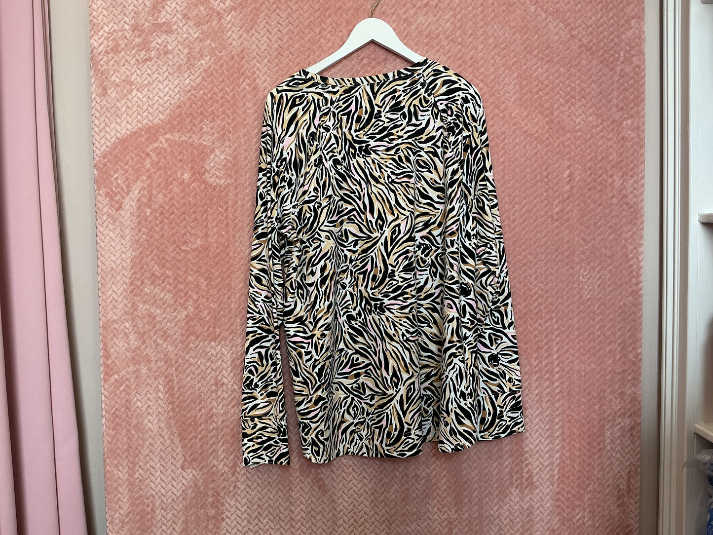 Lilly Pulitzer NWT Blythe Pullover UPF 50 Can You Zee Me - Size XXL