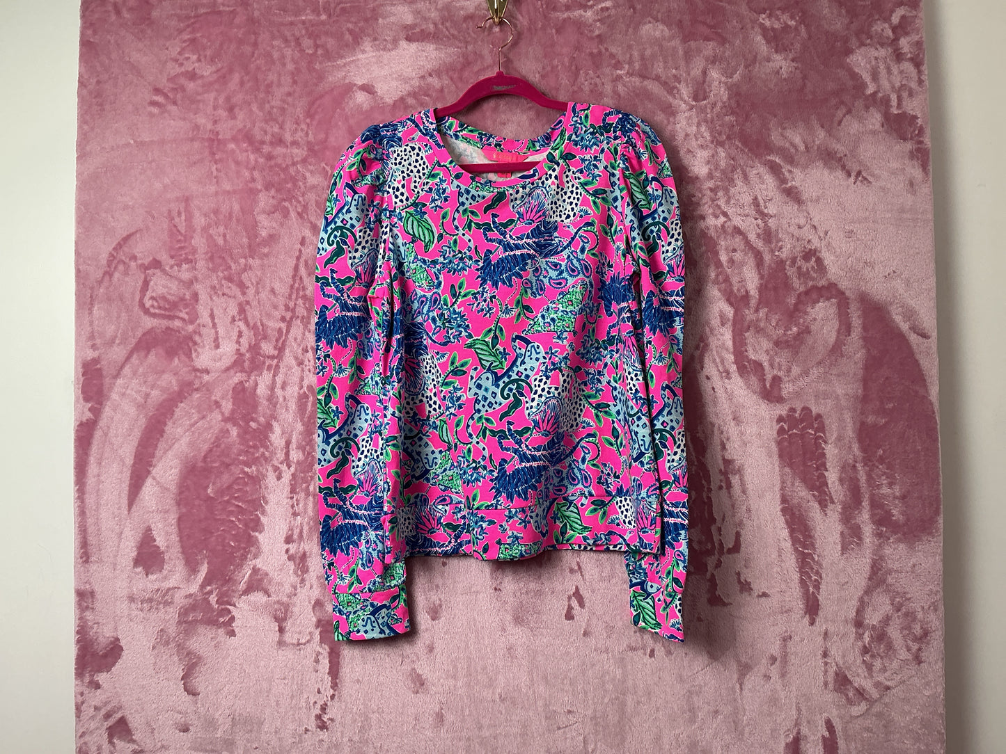Lilly Pulitzer NWT Jansen Sweatshirt Plumeria Pink Untamed Hearts Top - Size L