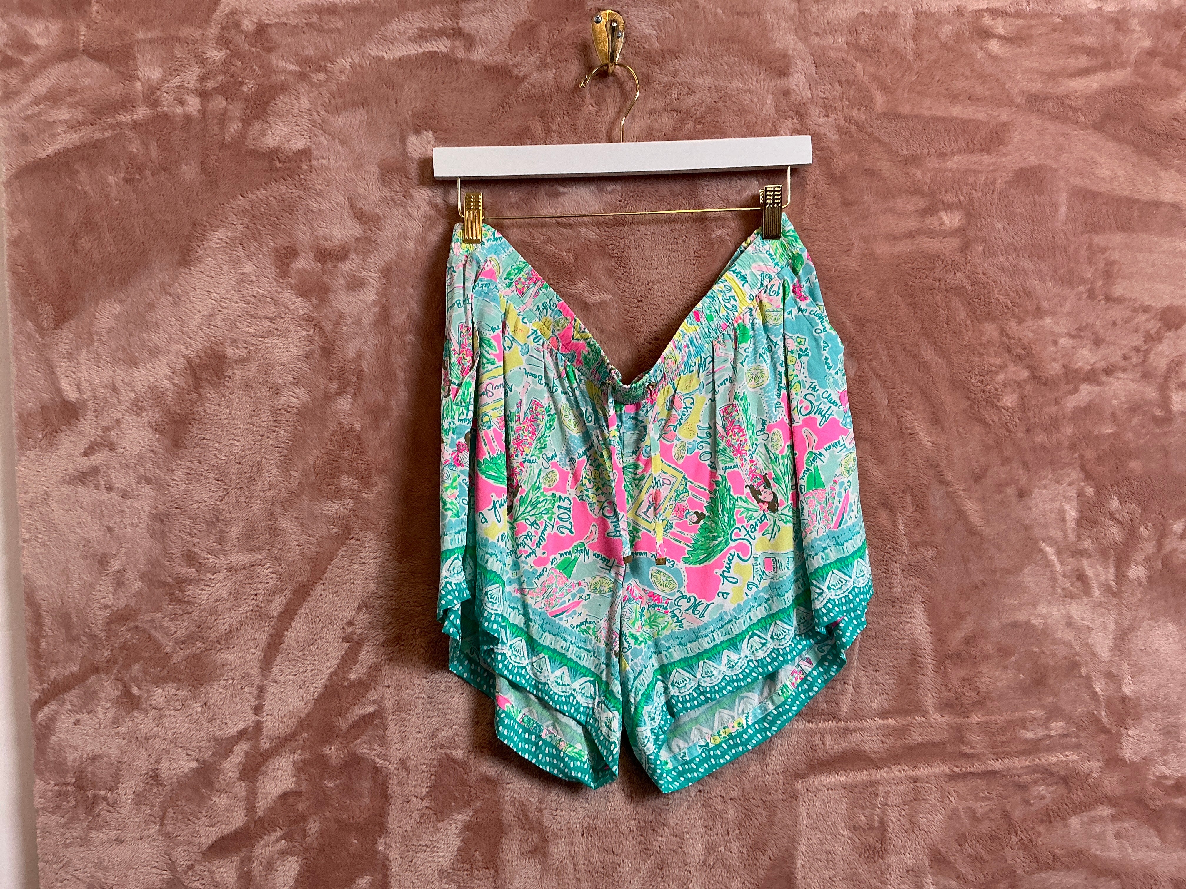 Lilly Pulitzer Short - Size XL