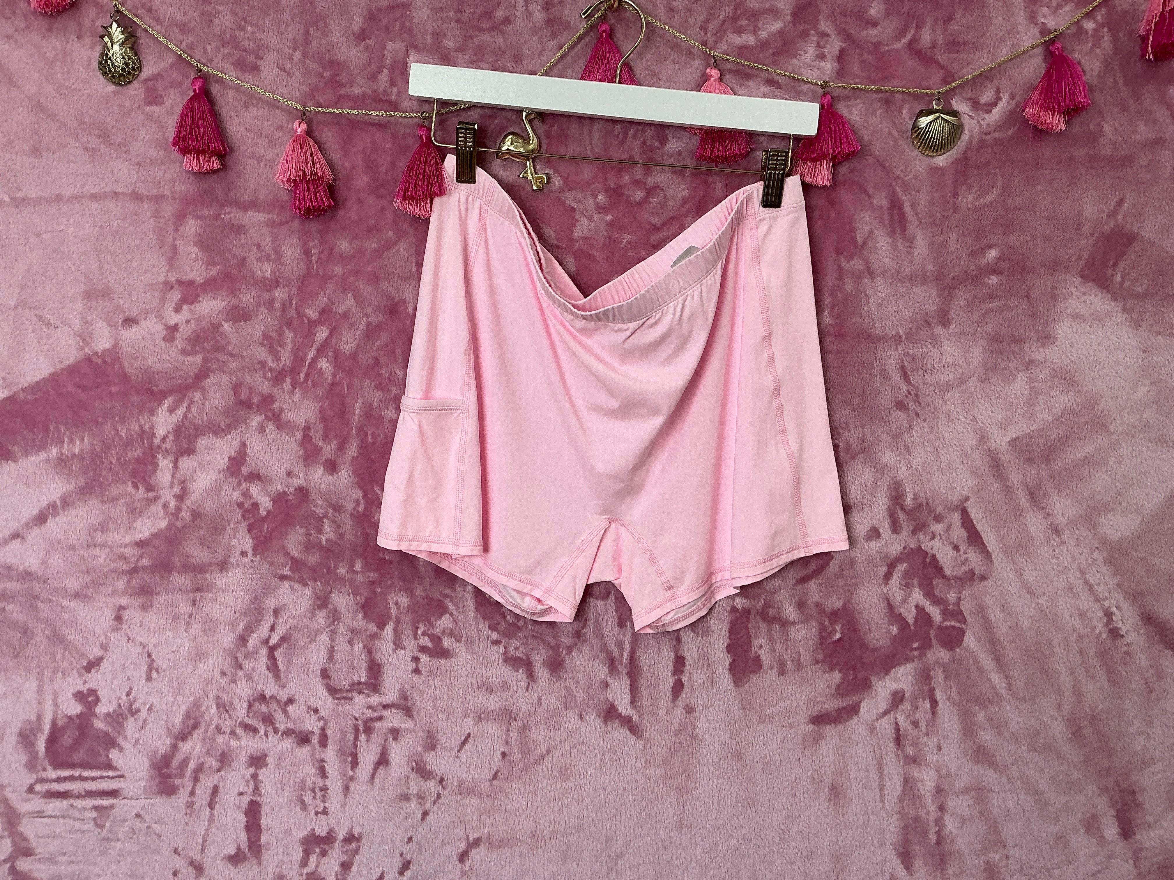 Lilly Pulitzer Short - Size XL