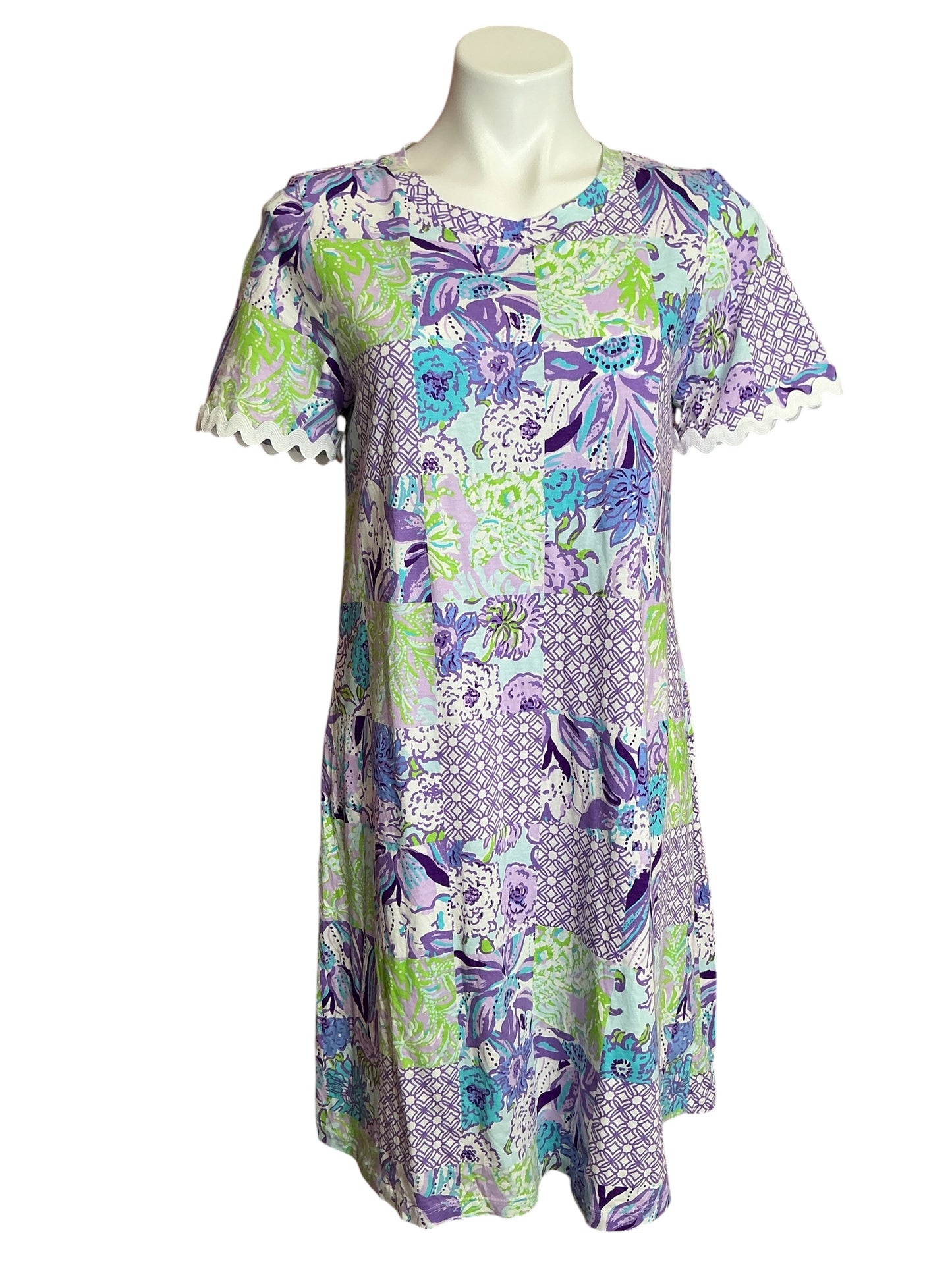 Lilly Pulitzer Cody Short Sleeve T Shirt Dress Juicy Story Patch - Size M