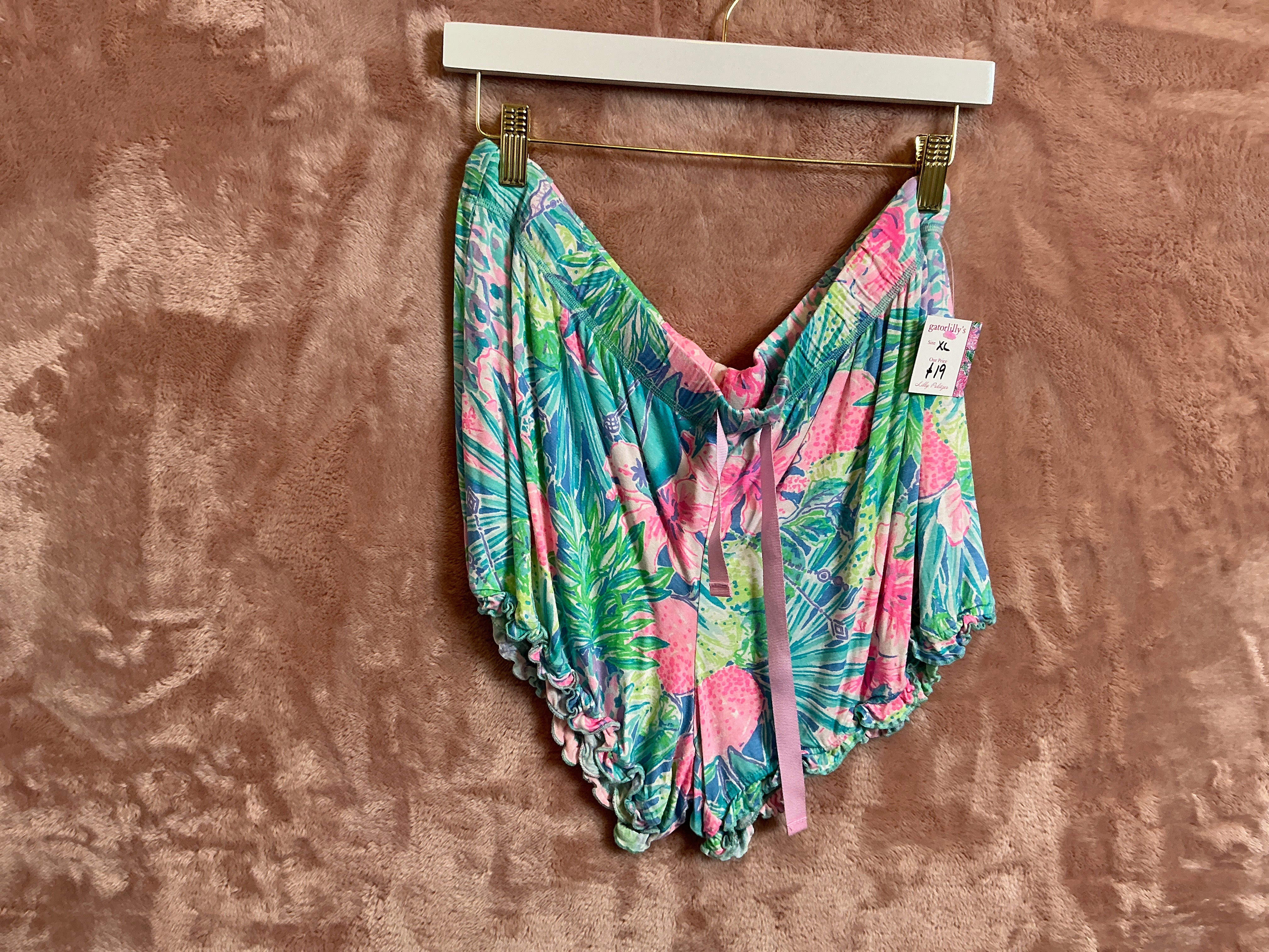 Lilly Pulitzer Short - Size XL