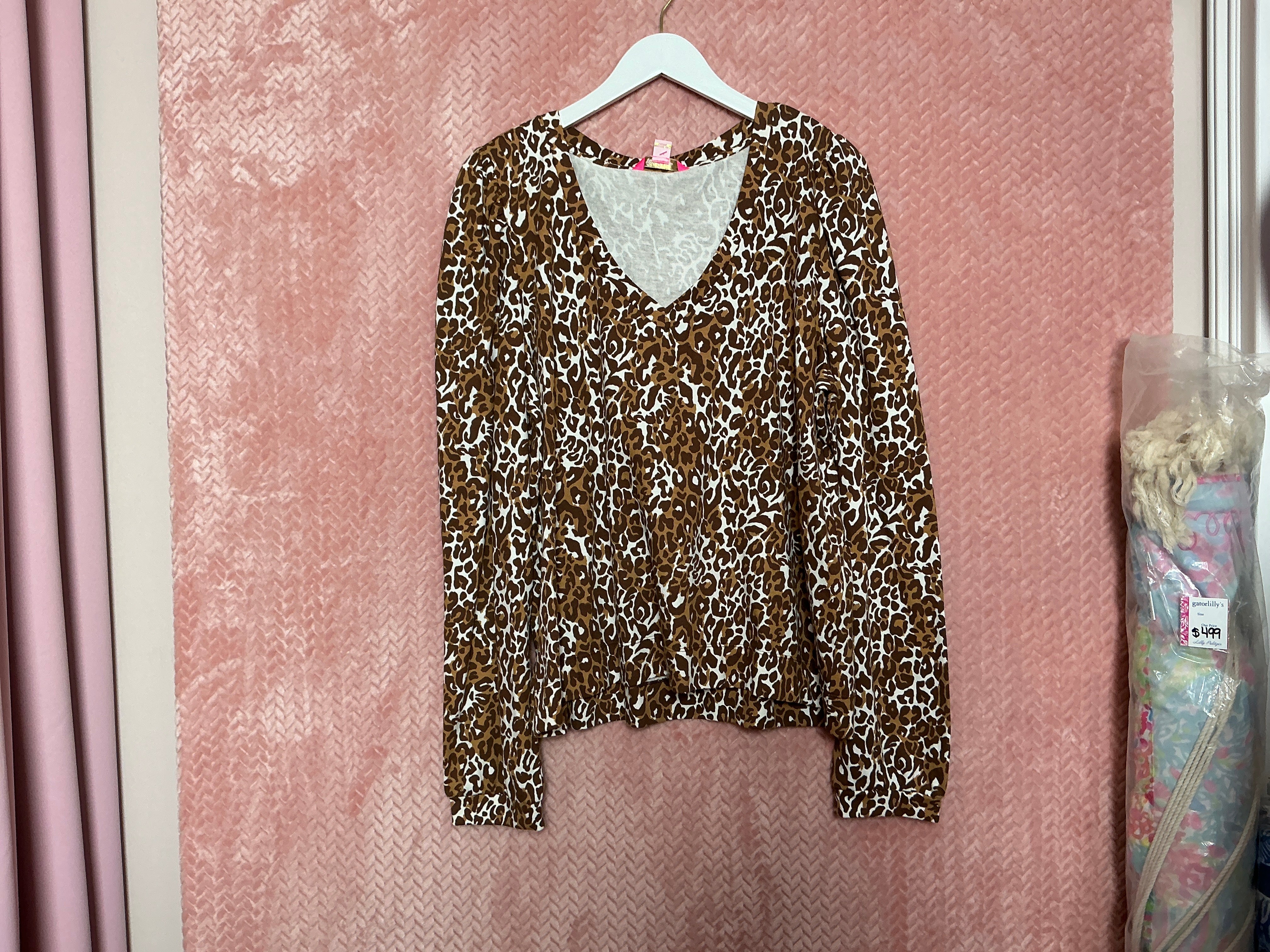 Lilly Pulitzer NWT Jansen V-Neckline Swea Chocolate My Favorite Spot - Size XXL