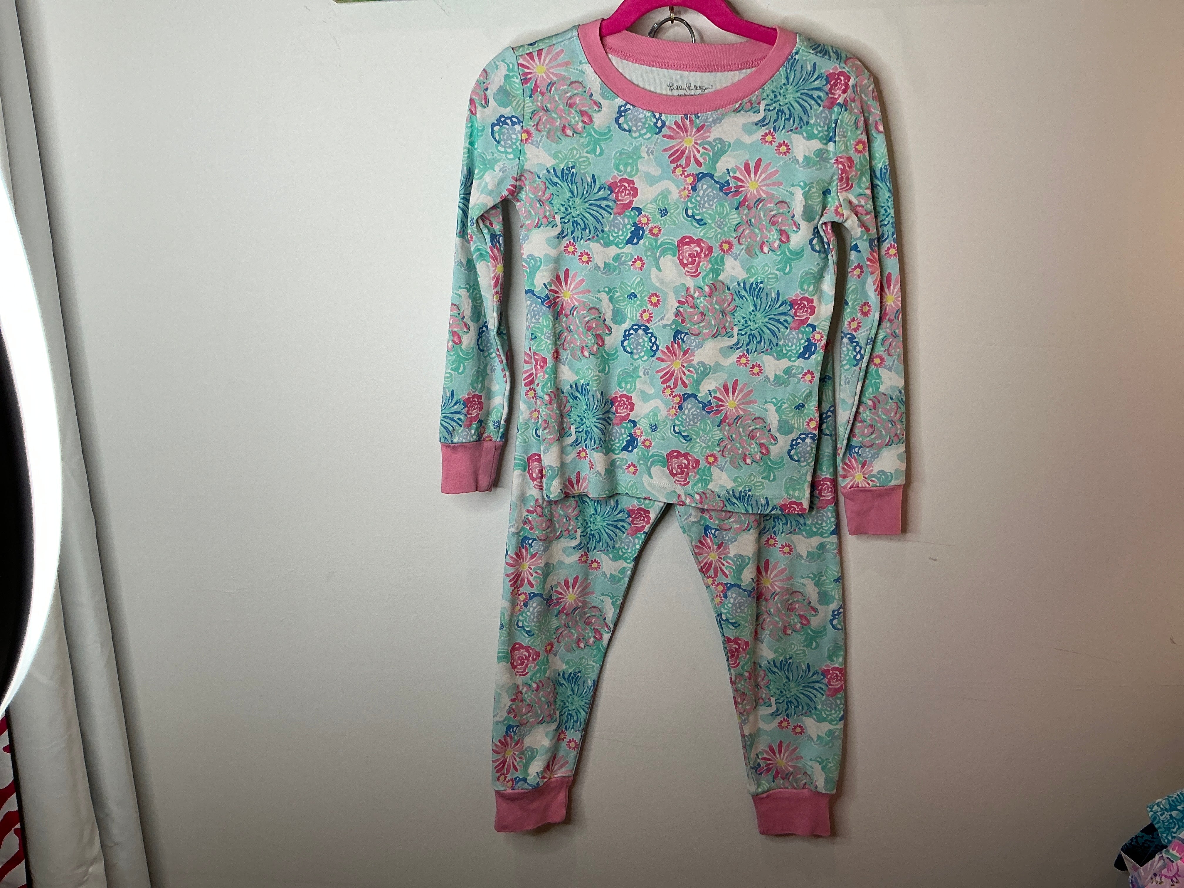 Lilly Pulitzer 2 PC Kids PJ - Size