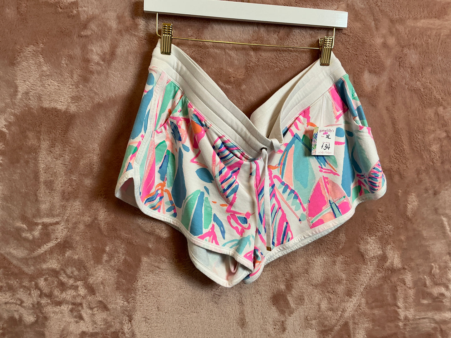 Lilly Pulitzer Short - Size XL