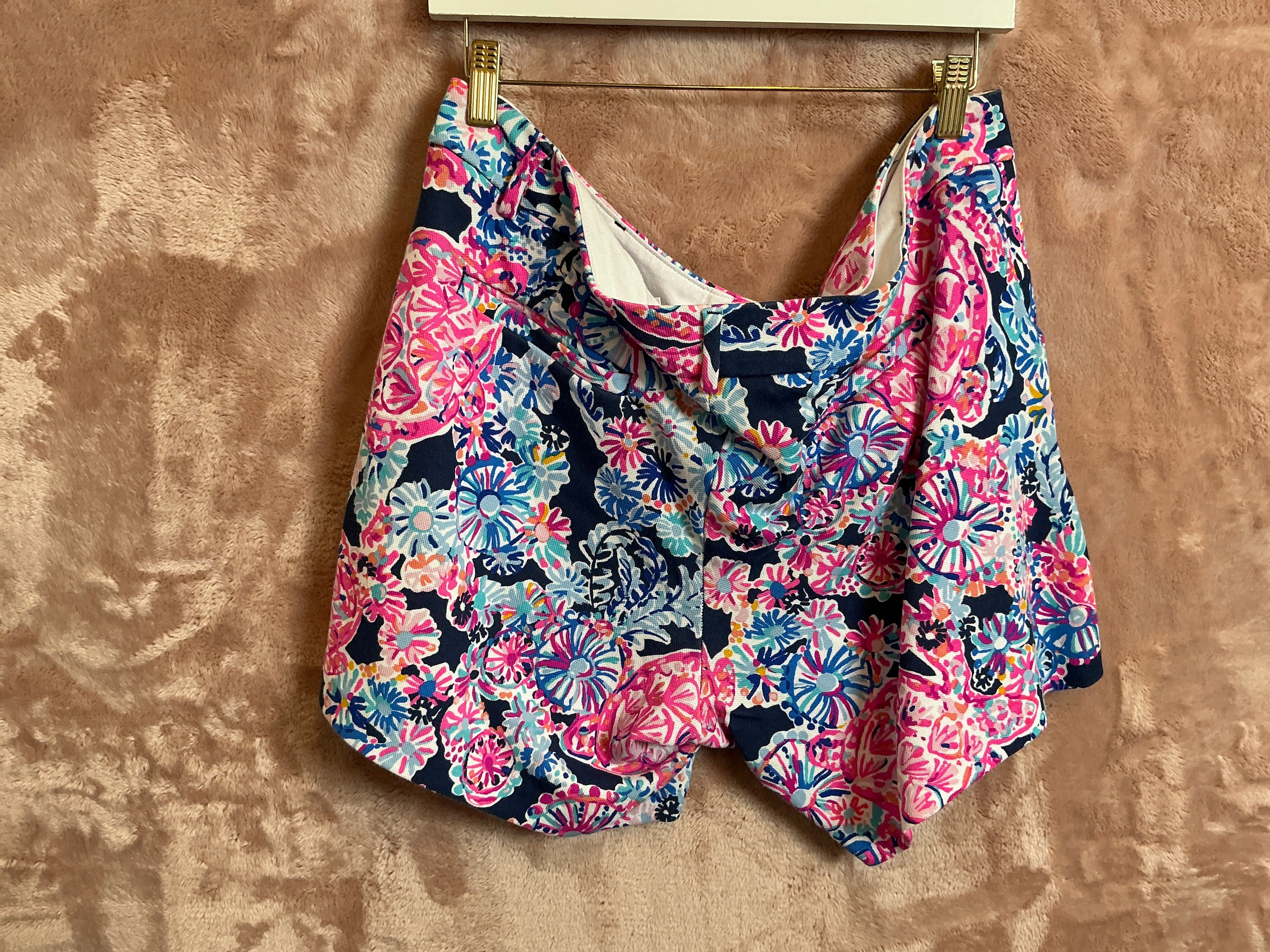 Lilly Pulitzer Short - Size 16