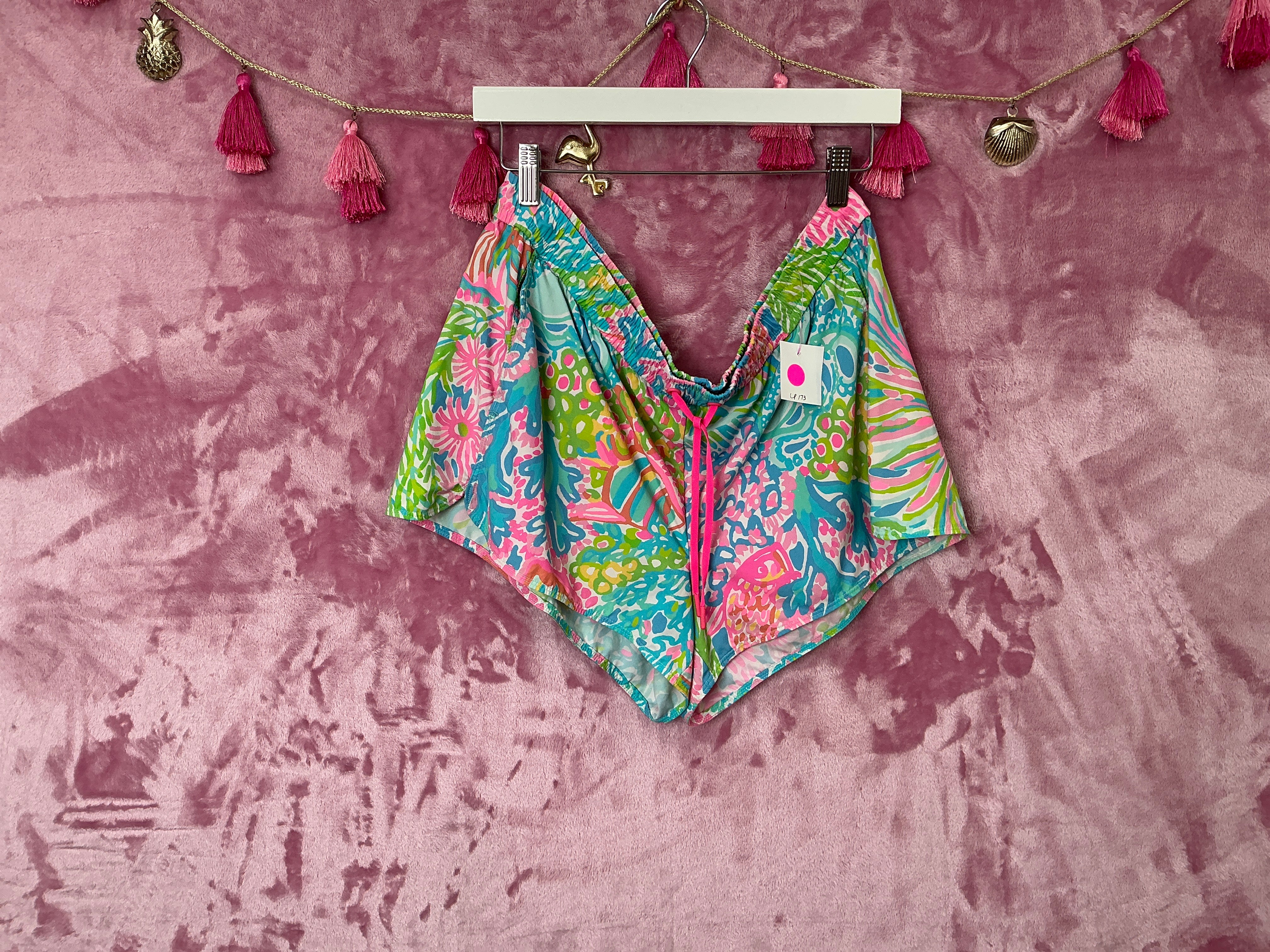 Lilly Pulitzer Short - Size XL