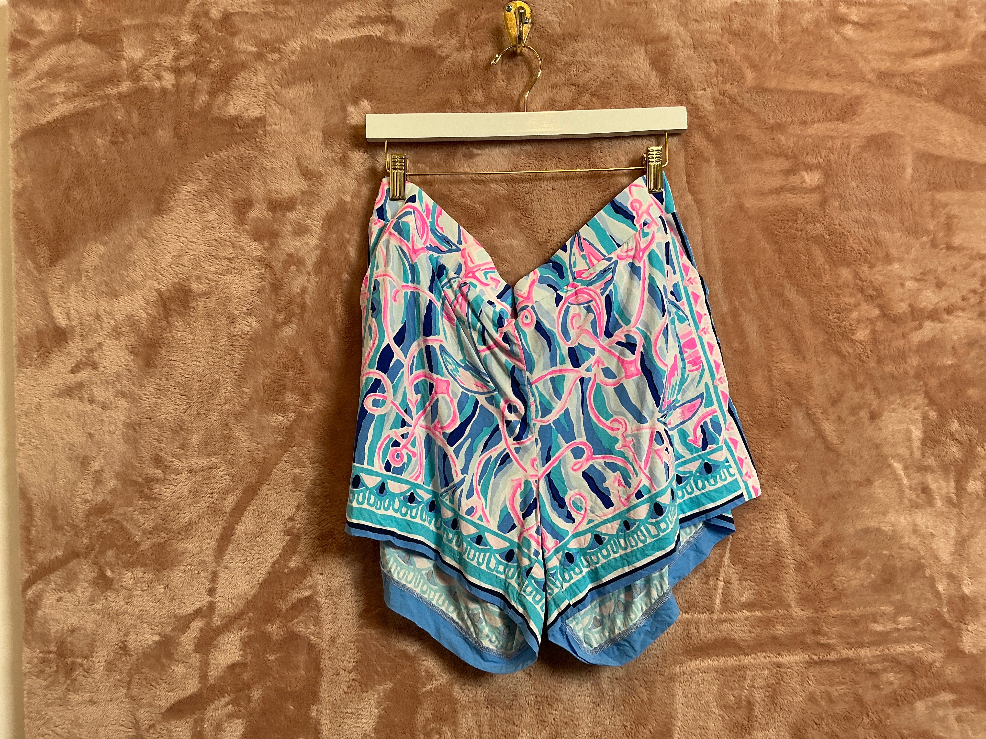 Lilly Pulitzer Short - Size XL