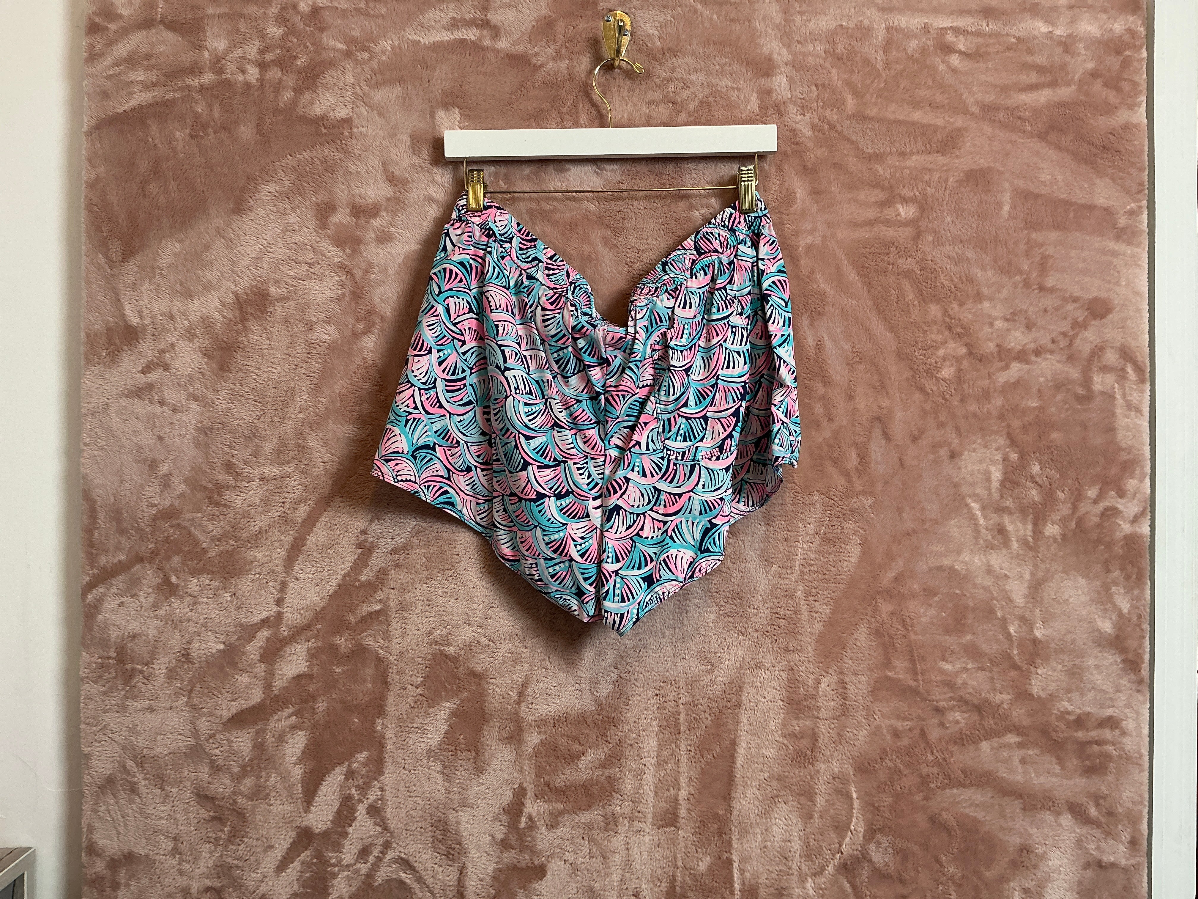 Lilly Pulitzer Short - Size XL