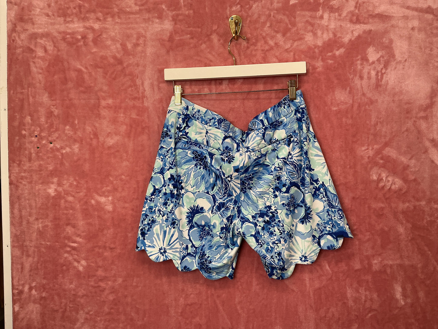 Lilly Pulitzer Shorts - Size 6