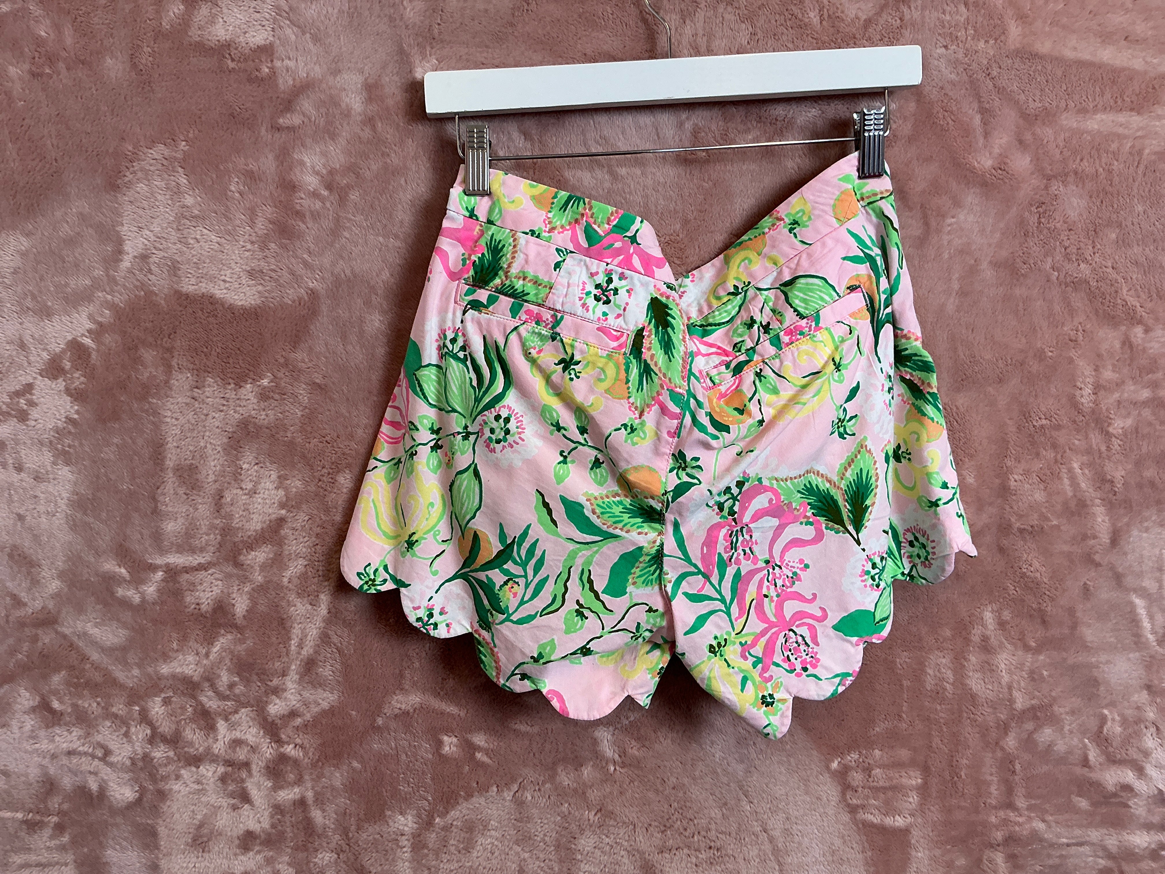 Lilly Pulitzer Short - Size 2