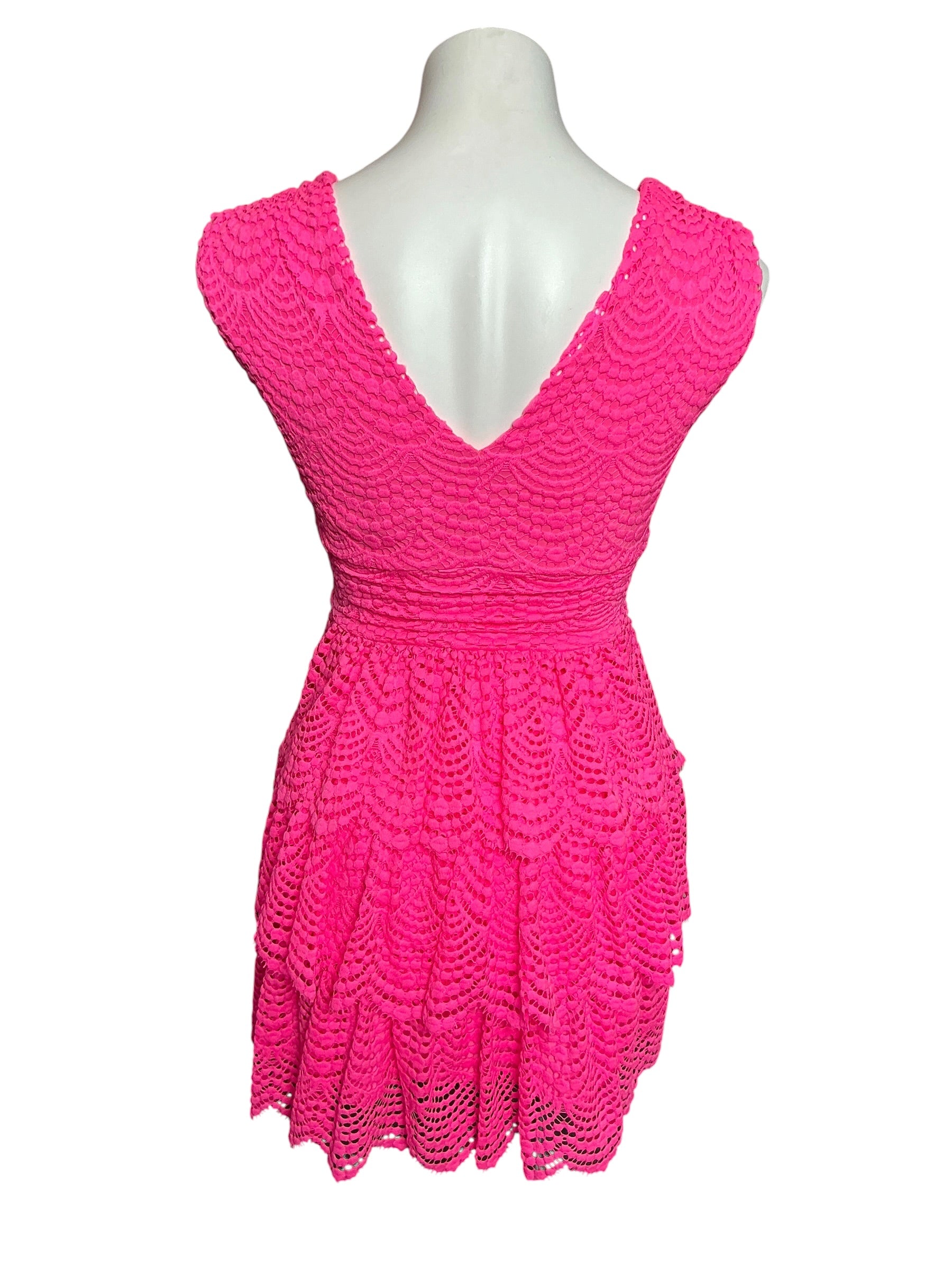 Lilly Pulitzer NWT Faye V-Neck Lace Ruffle Dress Roxie Pink Scalloped Shell Lace - Size XXS