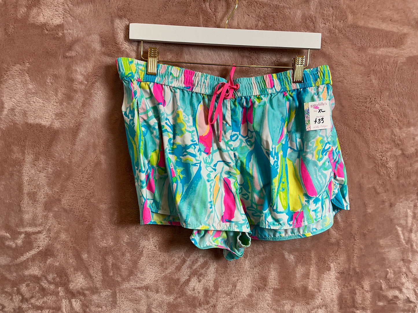 Lilly Pulitzer Short - Size XL