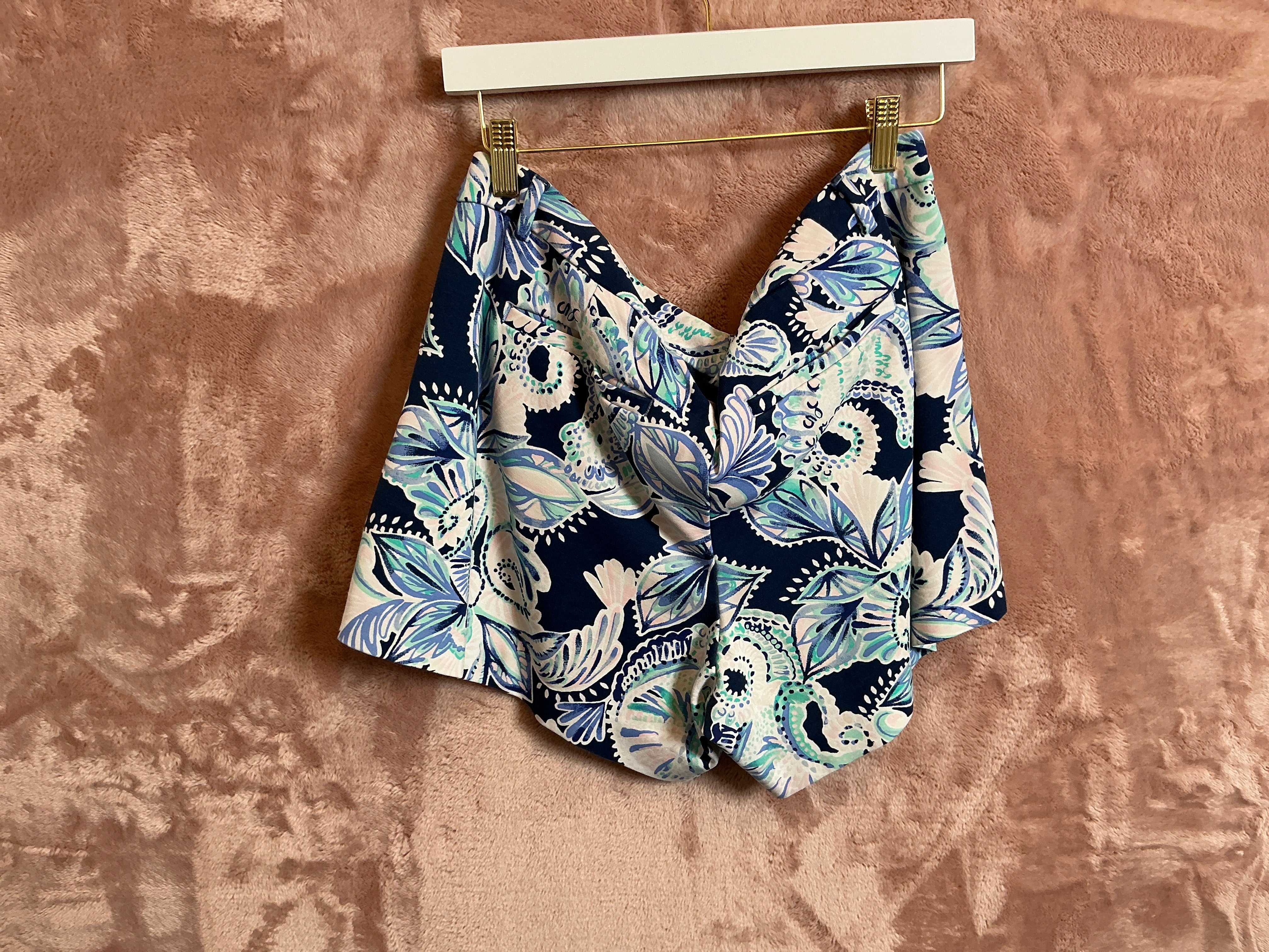Lilly Pulitzer Short - Size 14