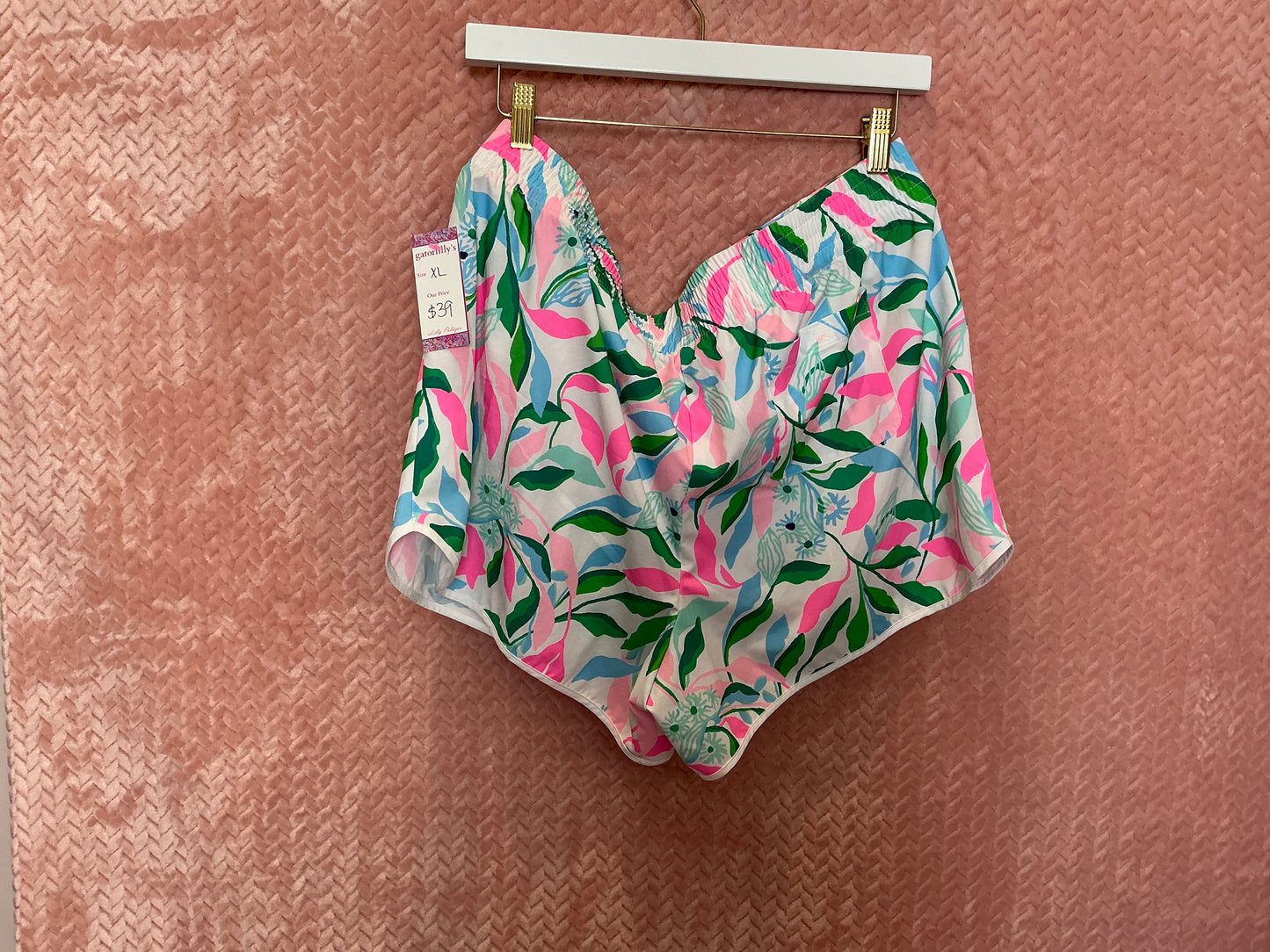 Lilly Pulitzer Short - Size XL