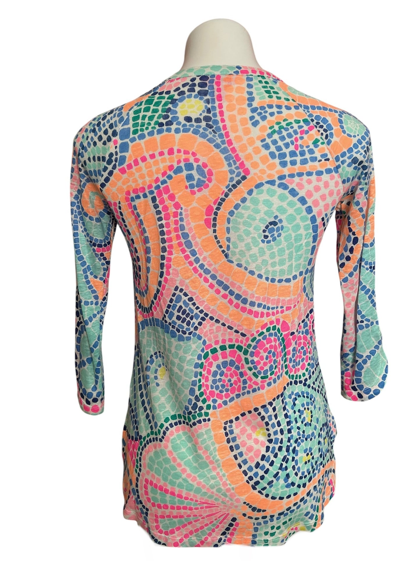 Lilly Pulitzer Egret Henley Top Tile Wave - Size XS
