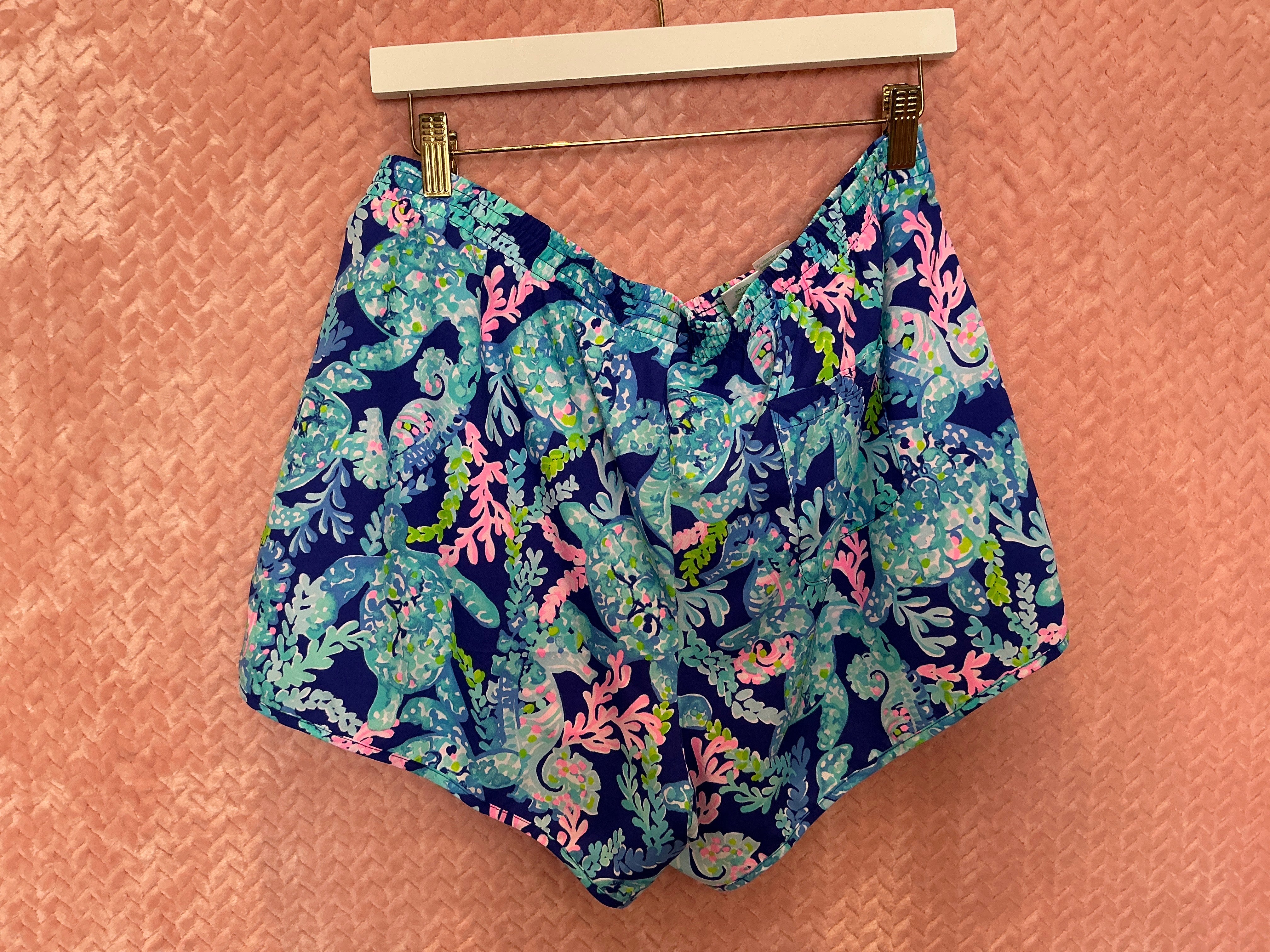 Lilly Pulitzer Short - Size XL