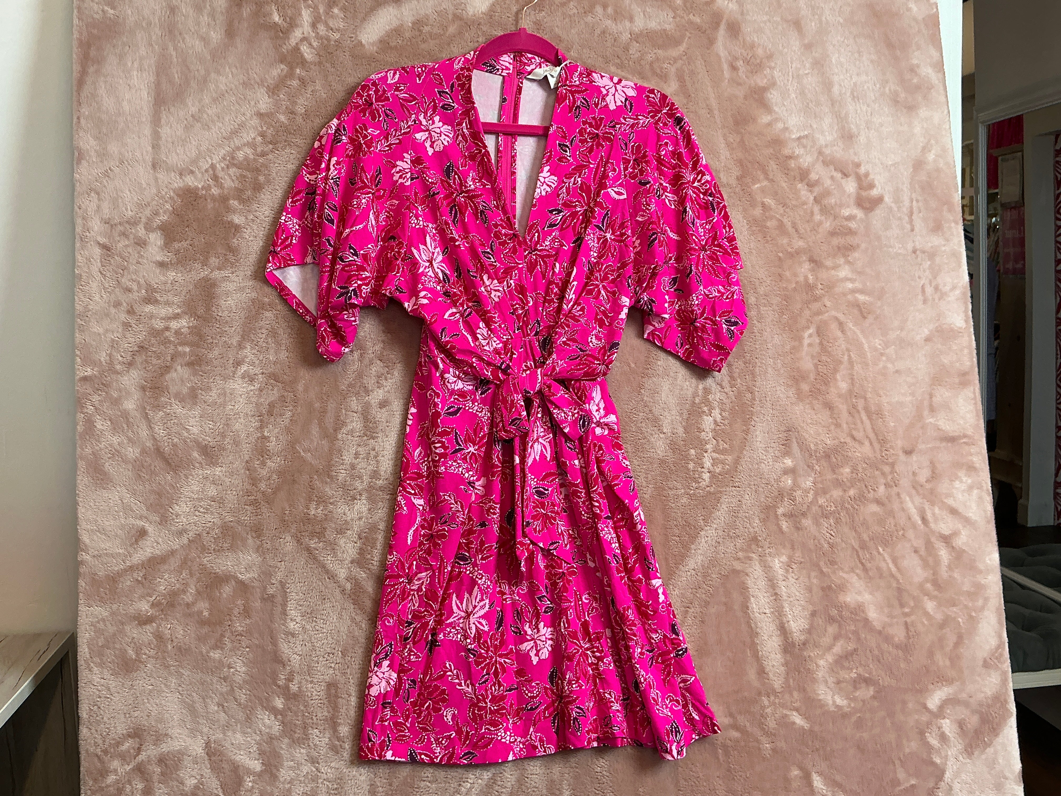 Lilly Pulitzer NWT - Wisteria Elbow Sleeve Dress - Passion Fruit Pink Giraffic Park - Size 0