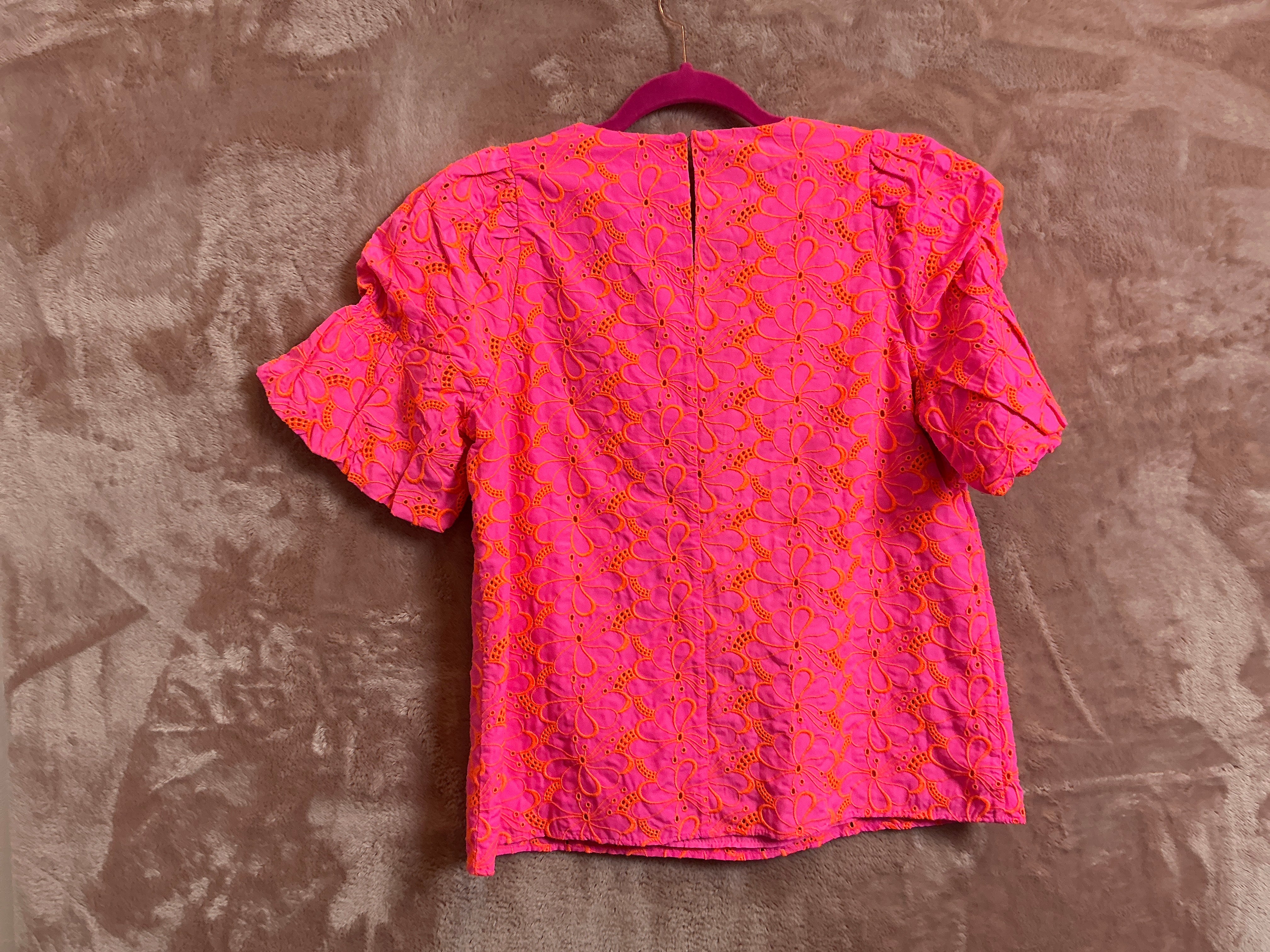 Lilly Pulitzer NWT Lailah Top Pink Isle Psychedelic Swirl Eyel - Size S