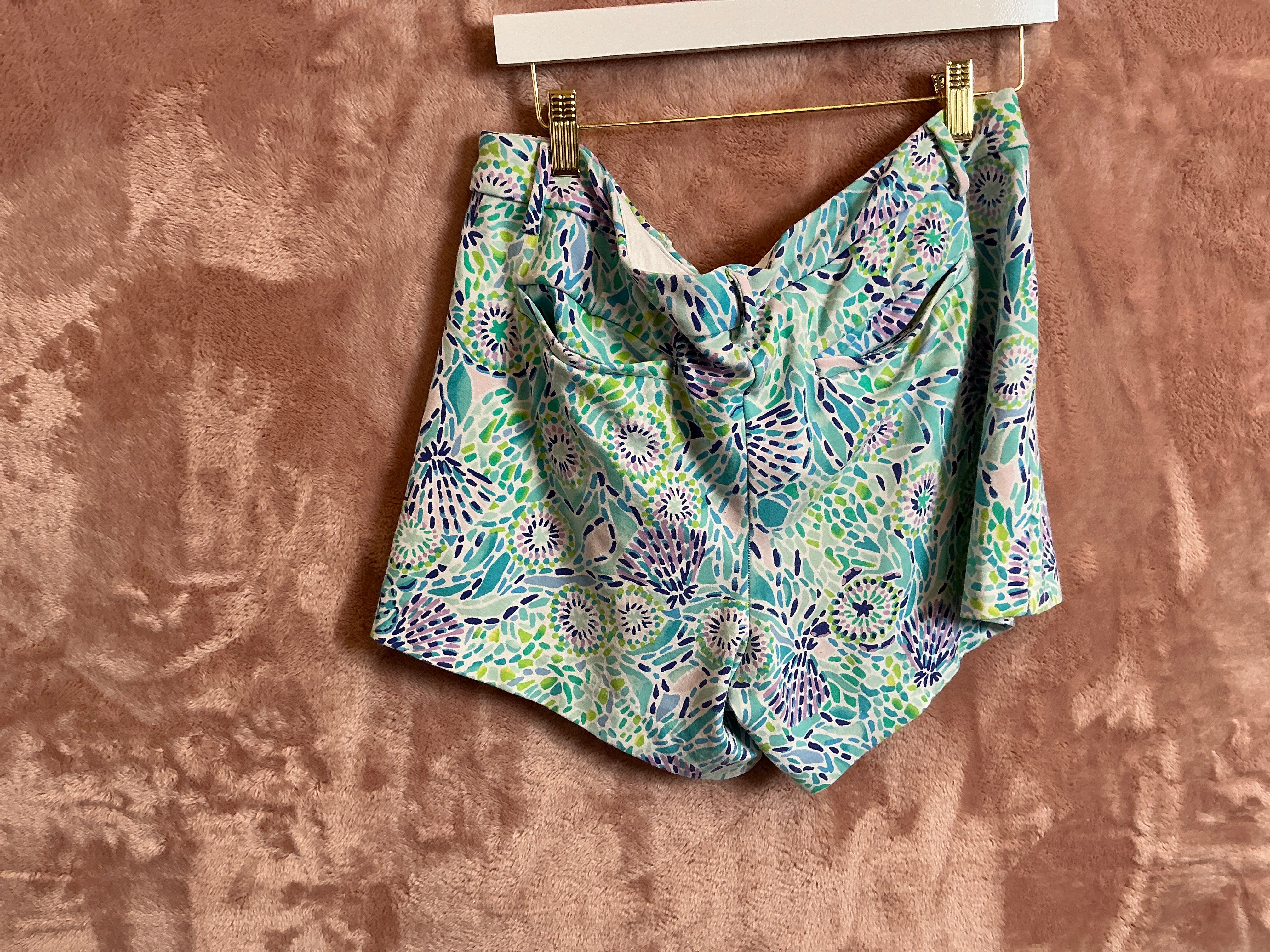 Lilly Pulitzer Short - Size 12