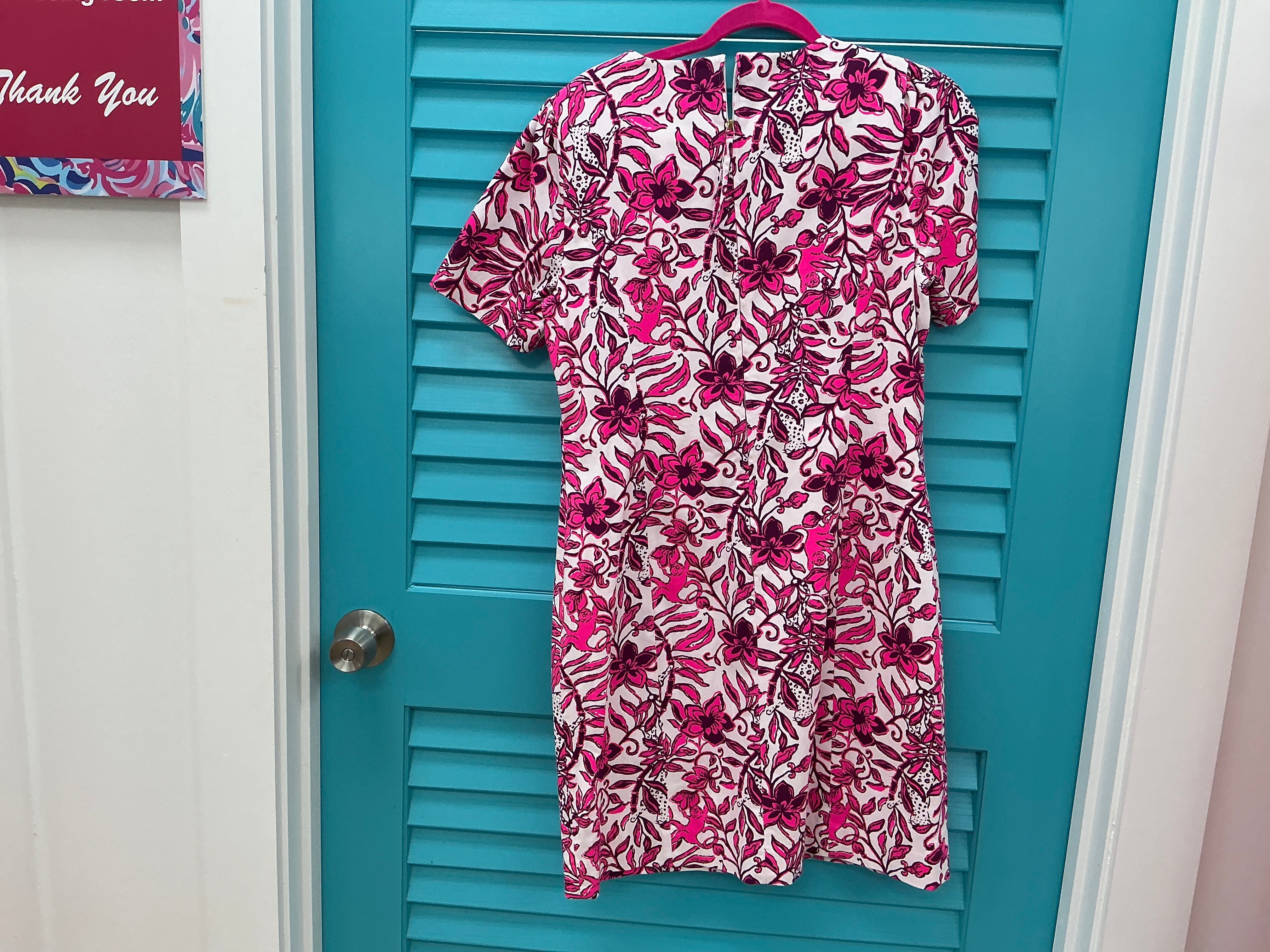 Lilly Pulitzer NWT Mila Short Sleeve Stre Elderflower Blossom Lil Escape Plan - Size 10