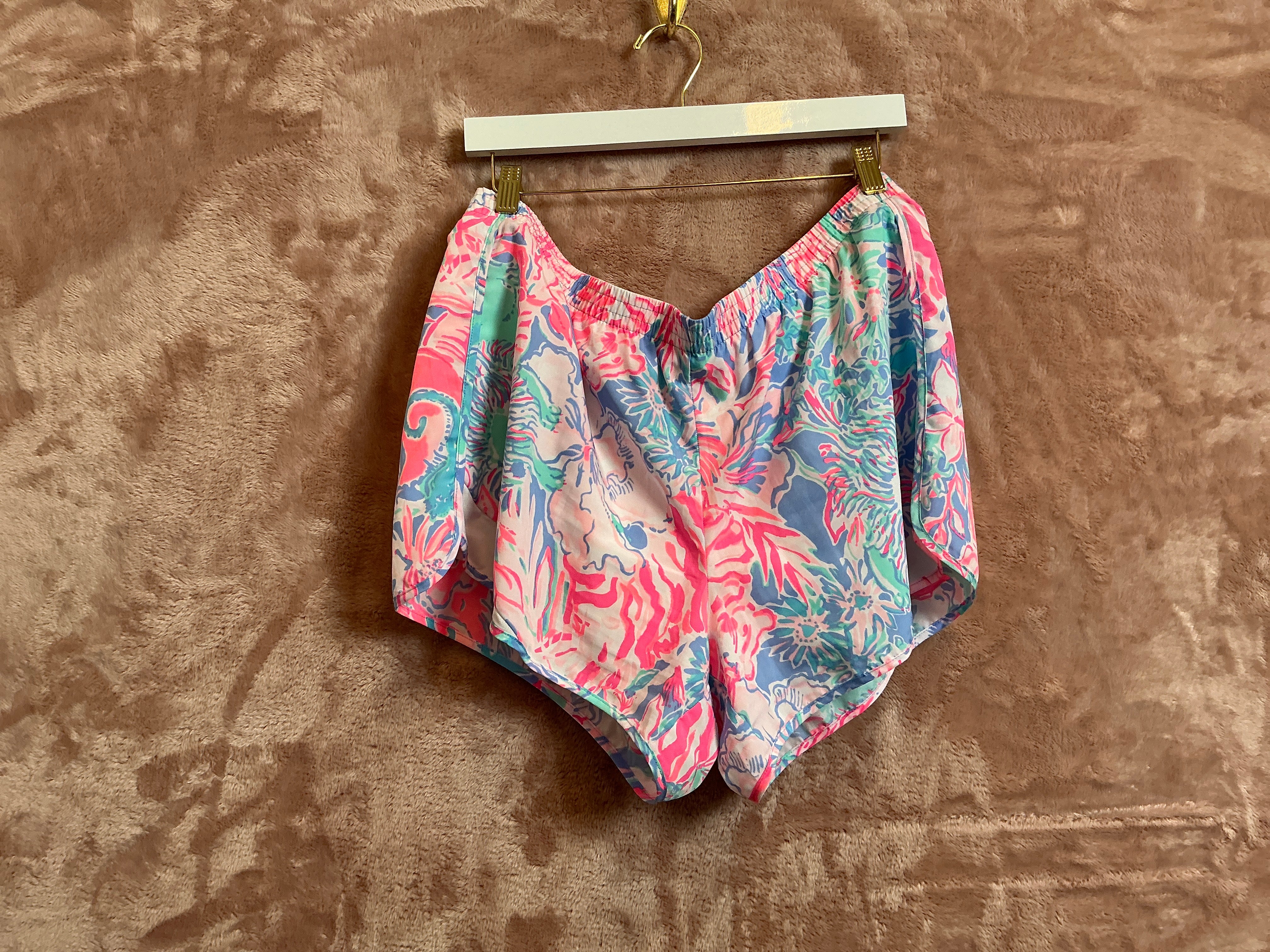 Lilly Pulitzer Short - Size XL