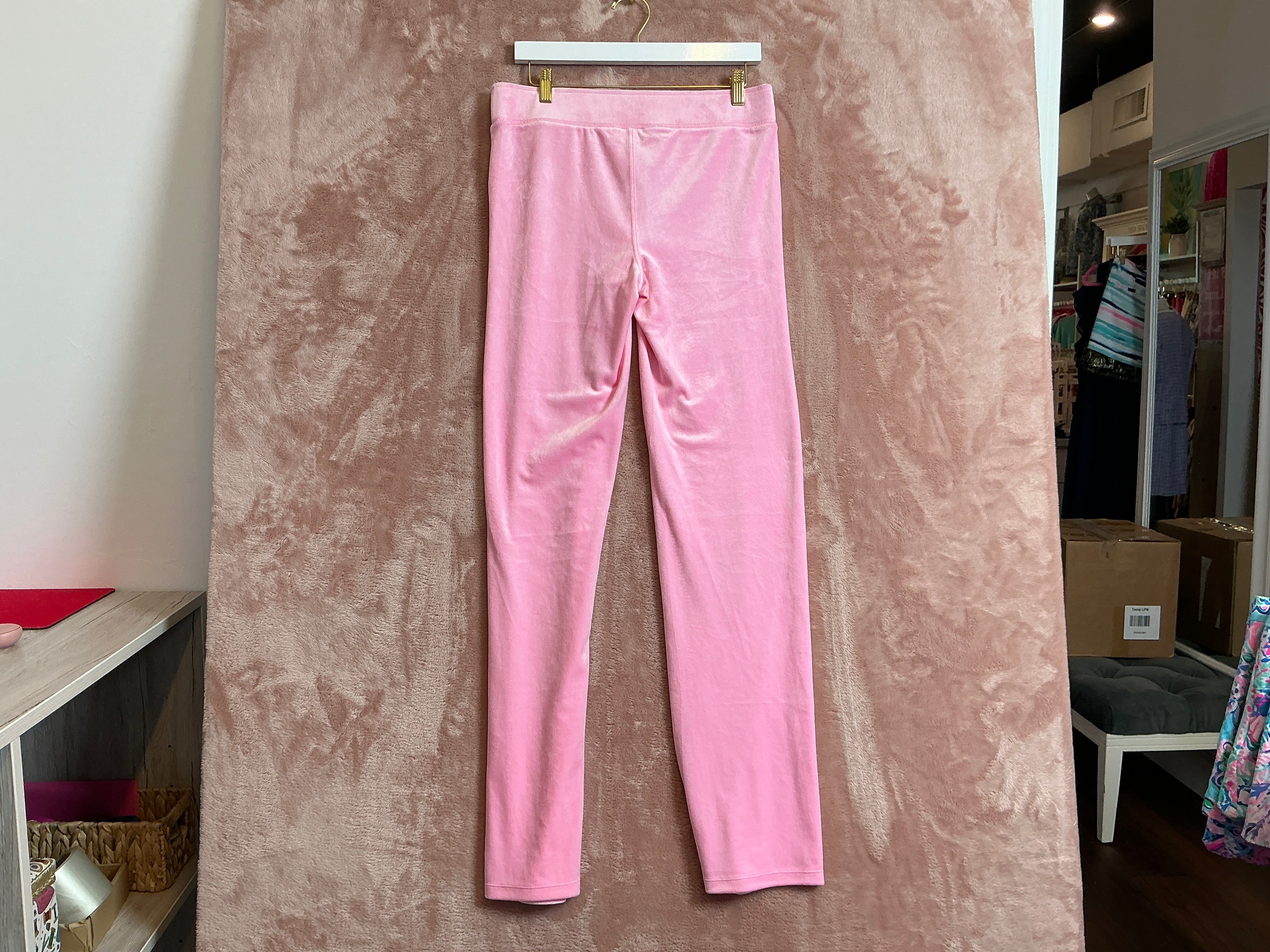 Lilly Pulitzer NWT - Dorsey Velour Pant - Conch Shell Pink - Size M