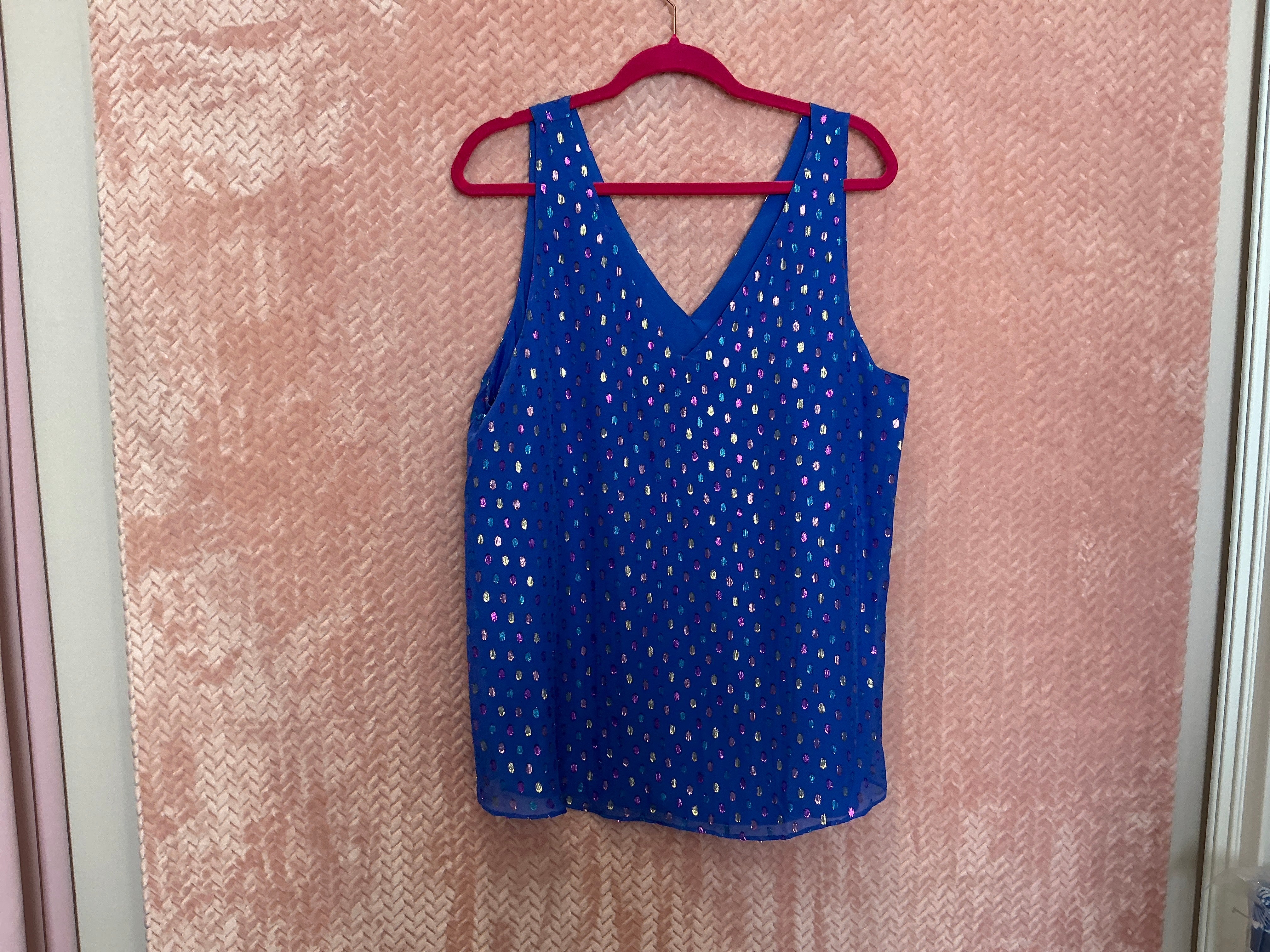 Lilly Pulitzer Top NWT - Florin Silk Sleeveless V-Neck - Iris Blue - Moroccan Metallic Clip - Size XL