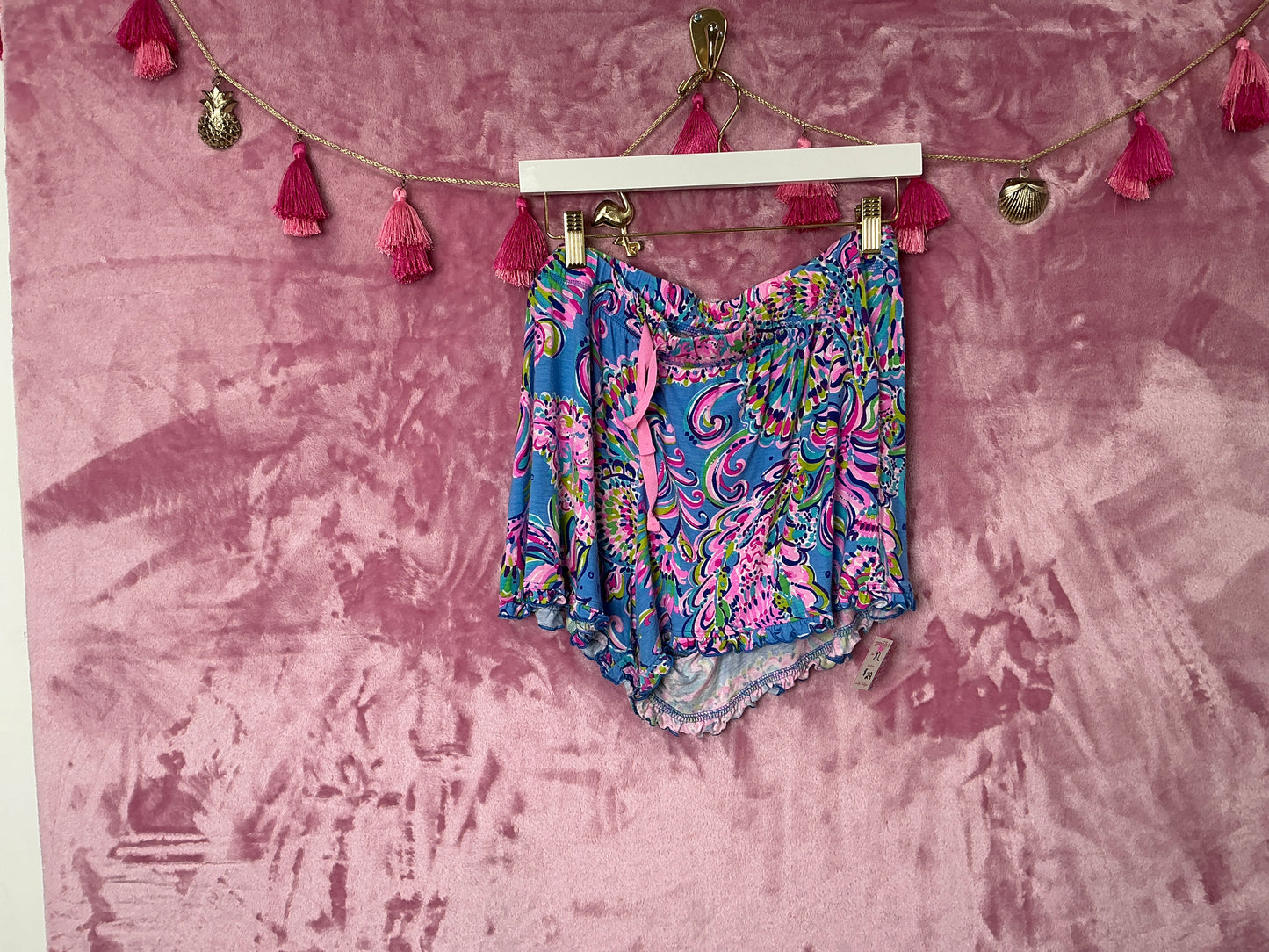Lilly Pulitzer Short - Size XL