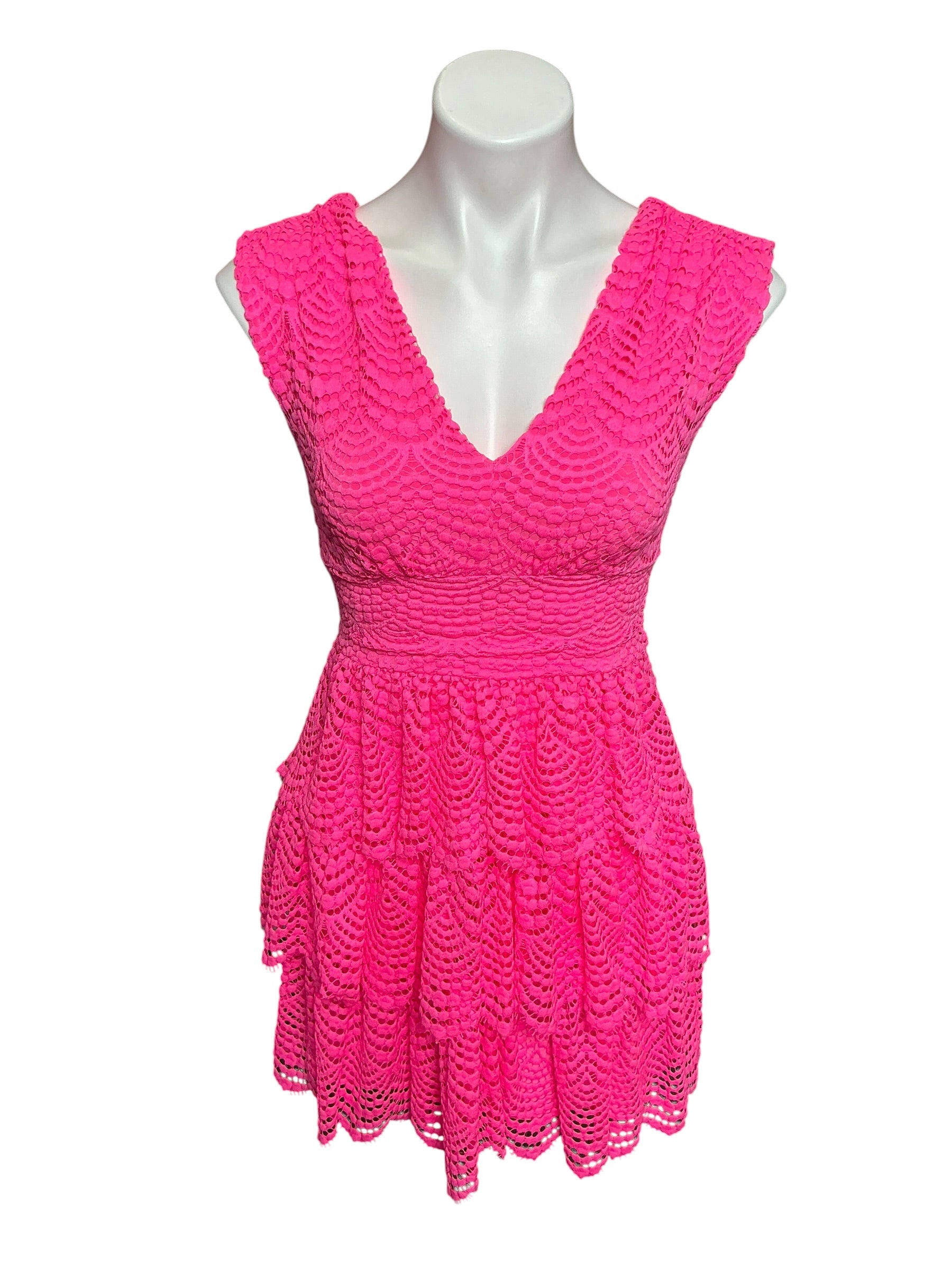 Lilly Pulitzer NWT Faye V-Neck Lace Ruffle Dress Roxie Pink Scalloped Shell Lace - Size XXS