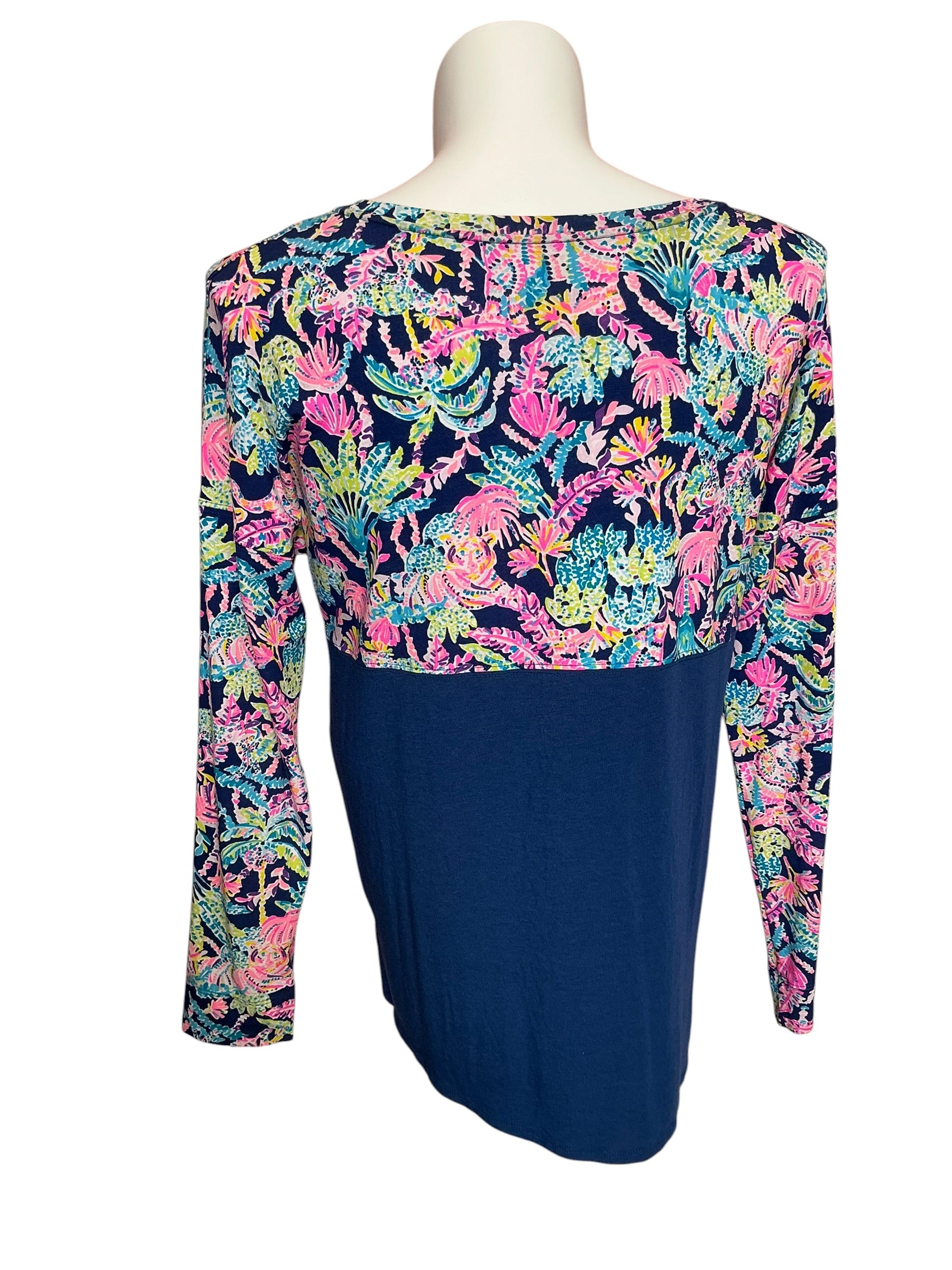 Lilly Pulitzer Finn Top Oyster Bay Navy Seen and Herd - Size L