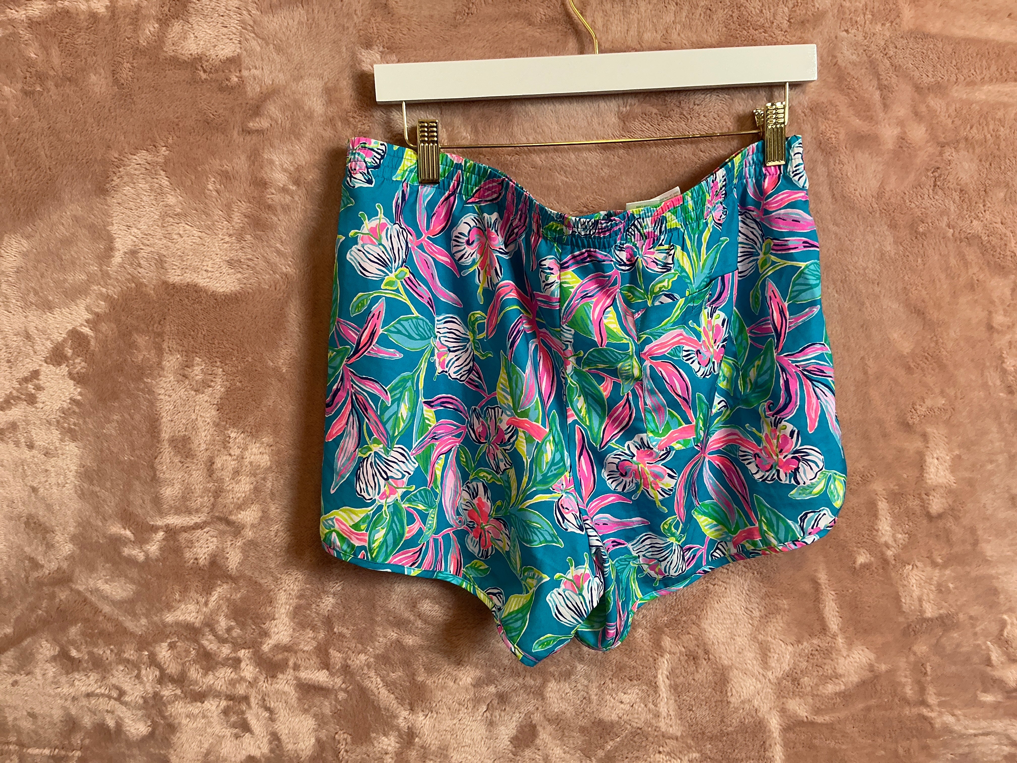 Lilly Pulitzer Short - Size L