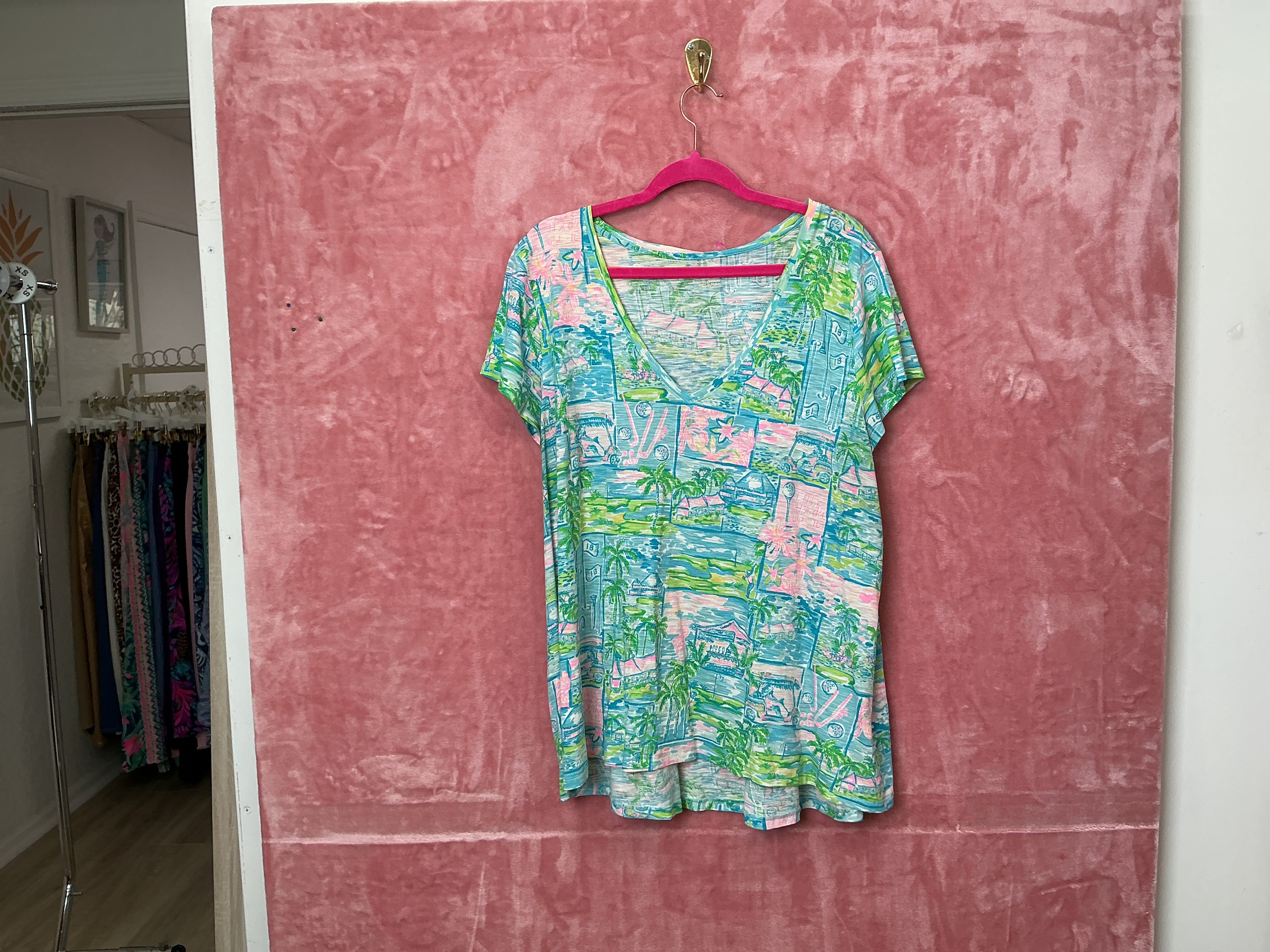 Lilly Pulitzer T-Shirt - Size XXL