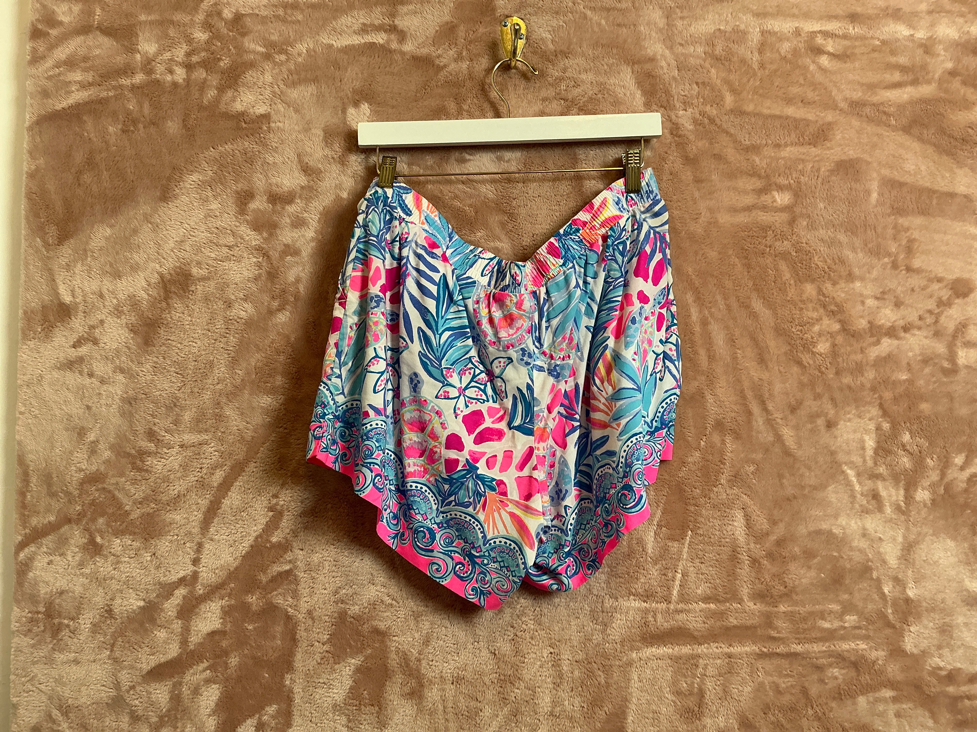 Lilly Pulitzer Short - Size XL