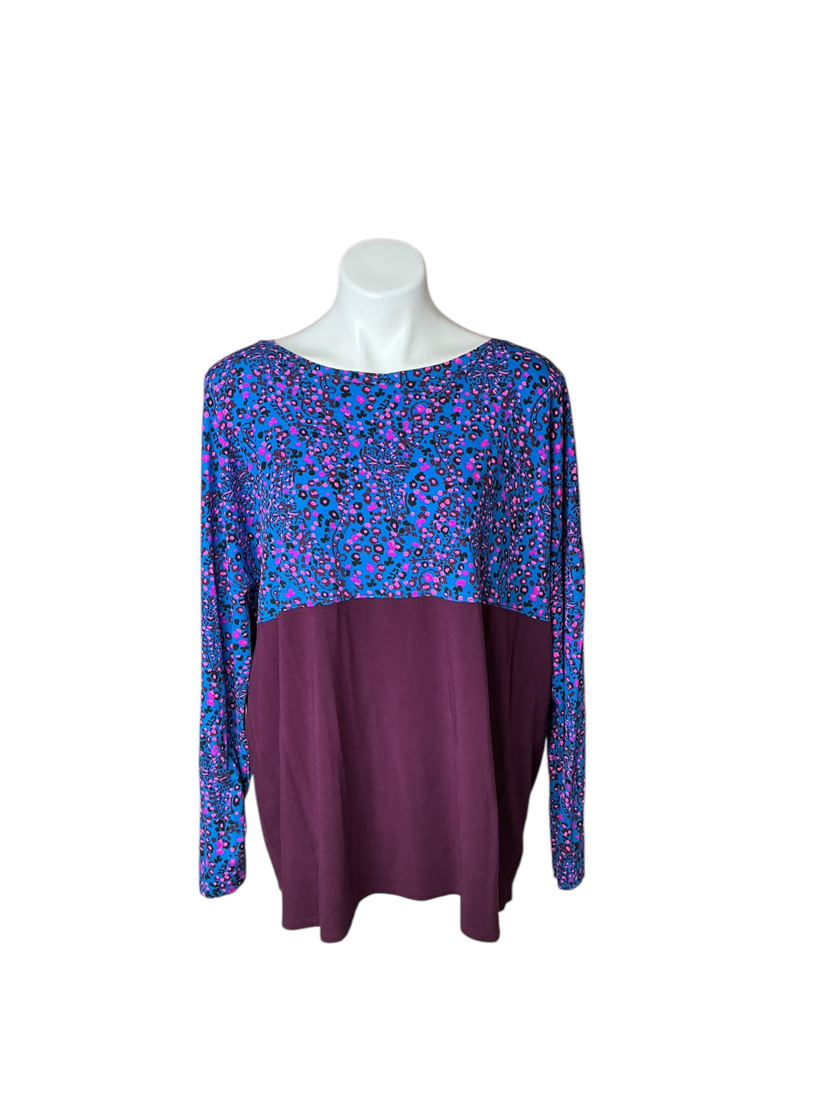 Lilly Pulitzer Finn Top Long Sleeve Pullover Blue Flare Growl and Prowl - Size XXL