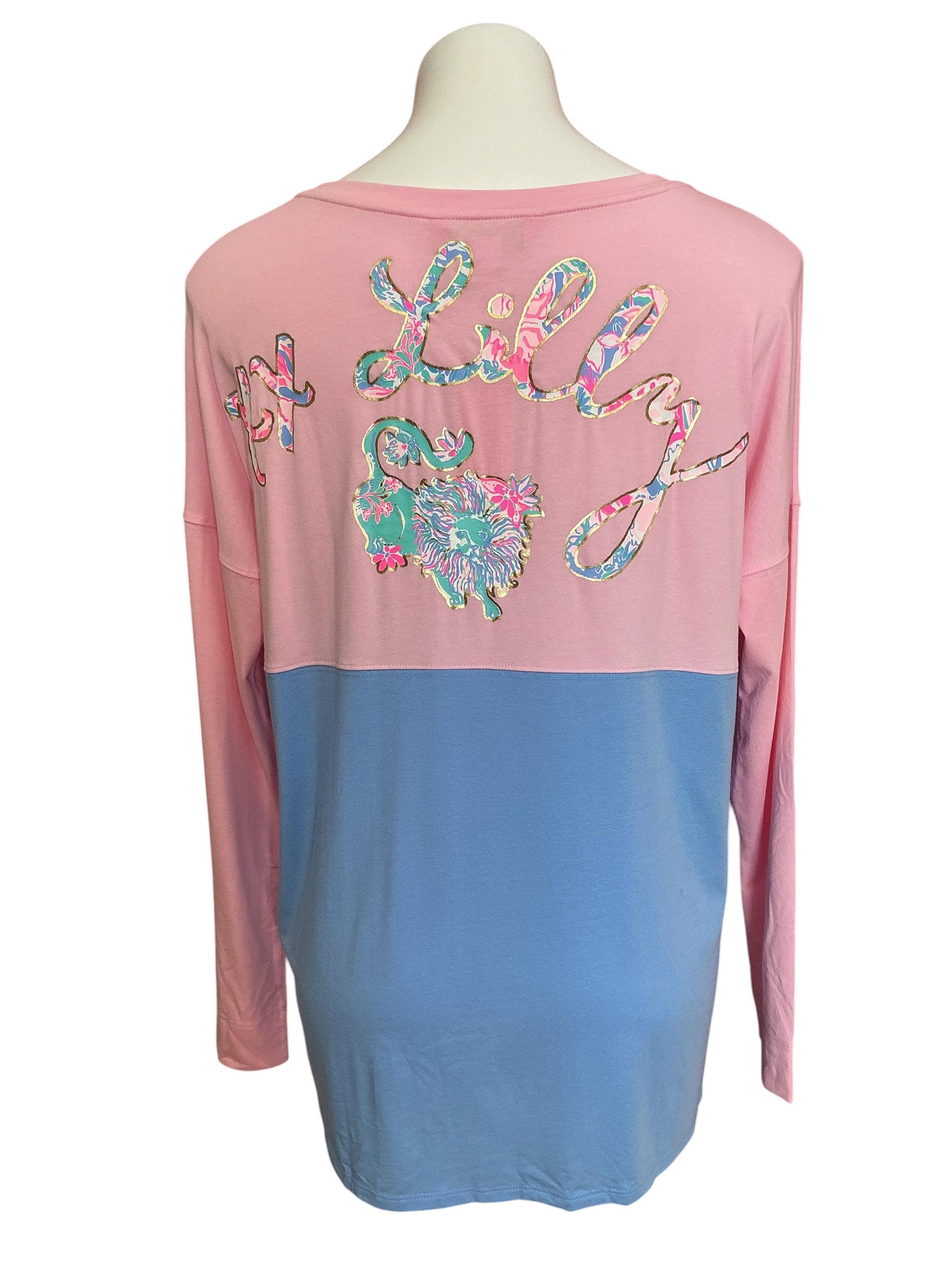 Lilly Pulitzer NWT Finn Top Pink Tropics Tint Viva La Lilly Back XX Lilly Graphic - Size M