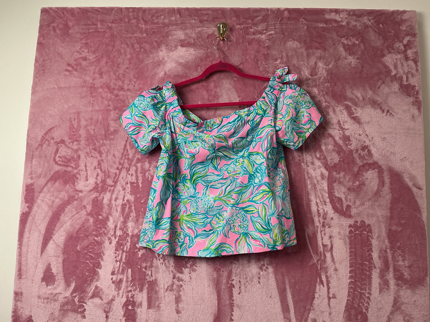 Lilly Pulitzer Short Sleeve Top - Size M