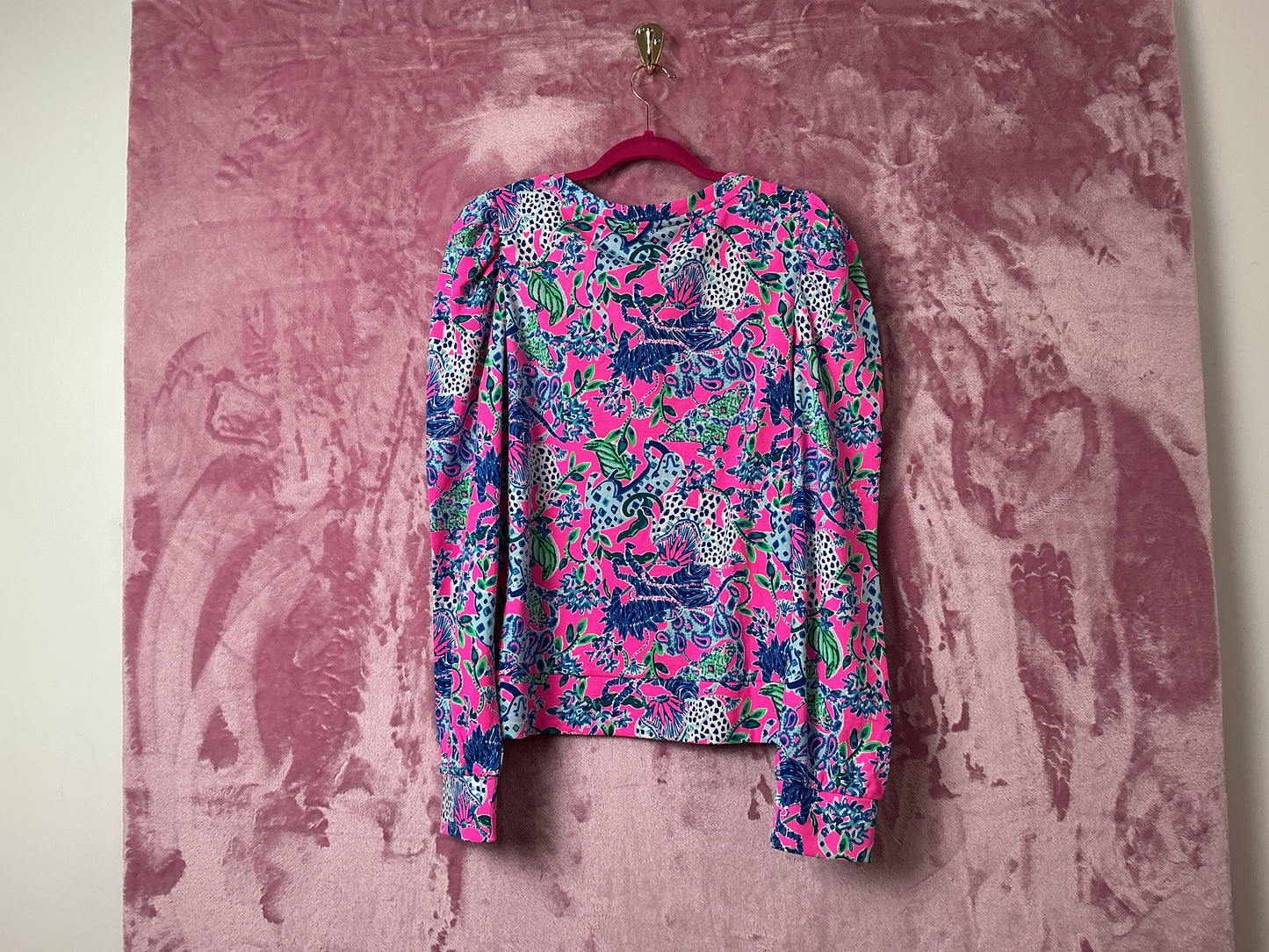 Lilly Pulitzer NWT Jansen Sweatshirt Plumeria Pink Untamed Hearts Top - Size L