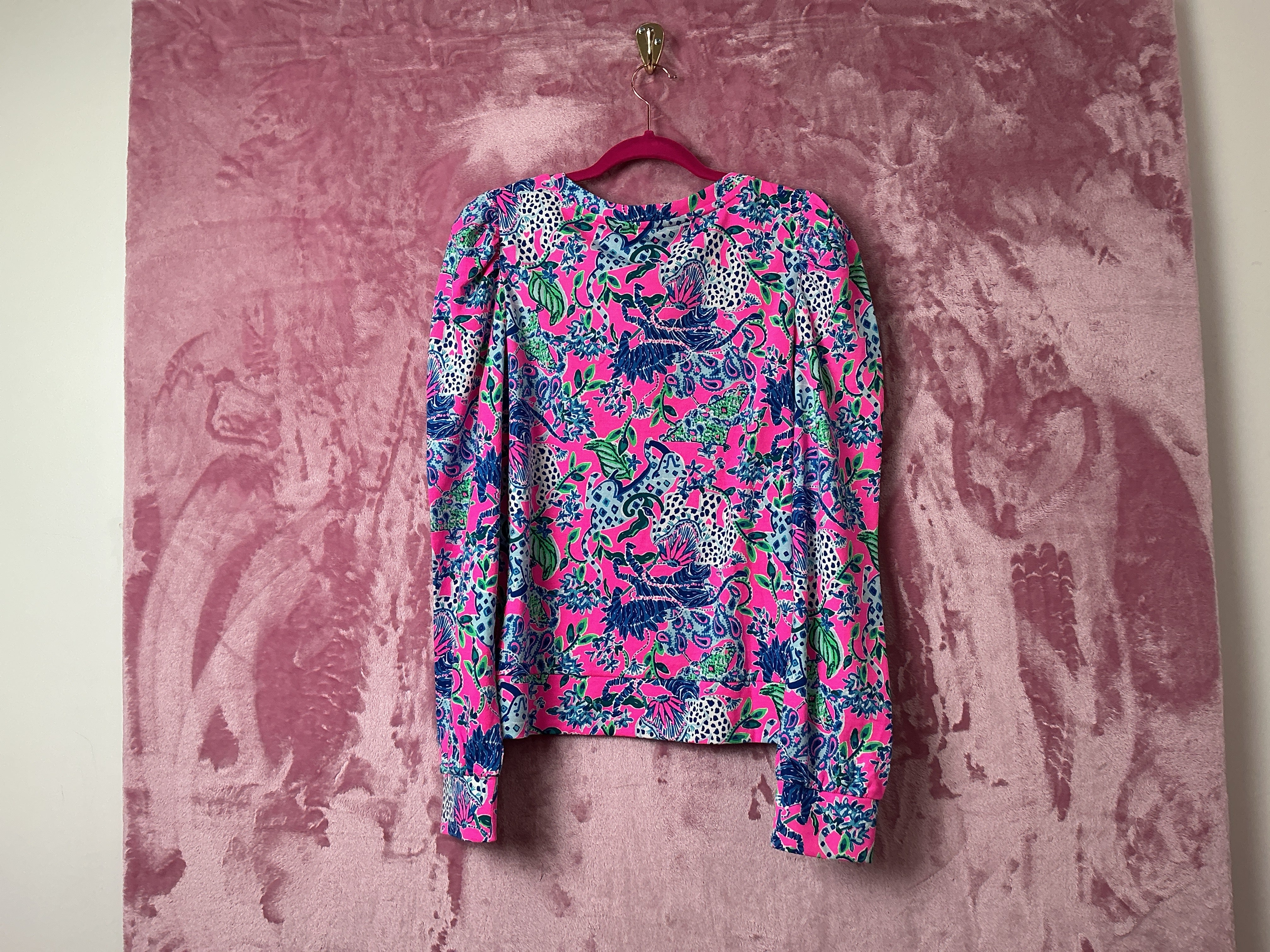 Lilly Pulitzer NWT Jansen Sweatshirt Plumeria Pink Untamed Hearts Top - Size L